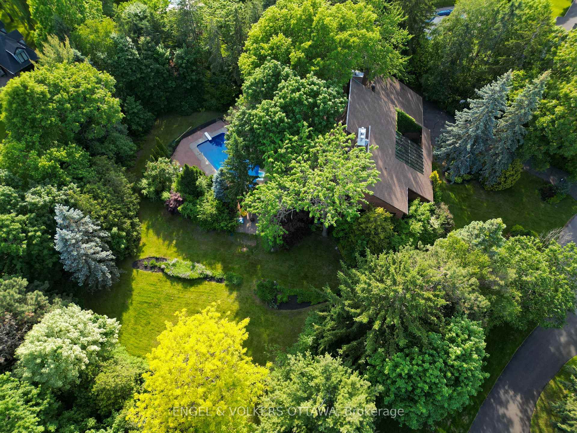 Photo 45 of 7 Mid Pines Grove, Ottawa, Cedar Hill/Orchard Estates — HOMEH