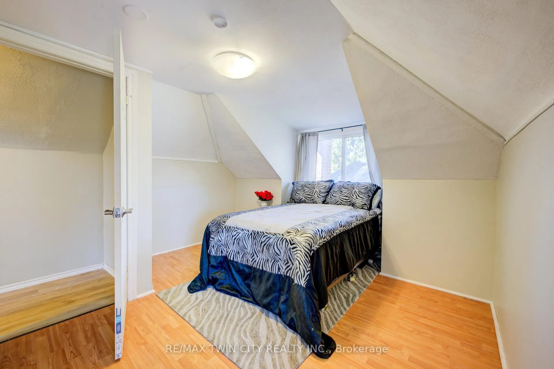 Photo 26 of 47 Gilholm Avenue, Cambridge, Blair Road — HOMEH