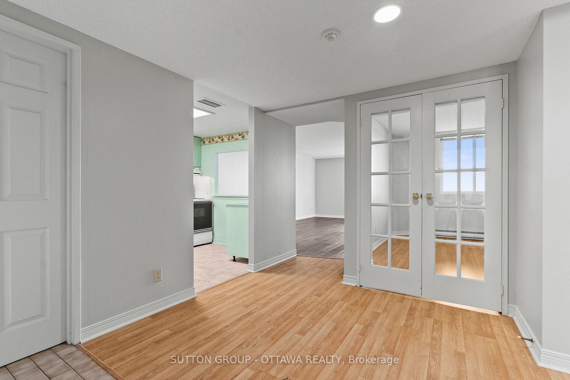 Photo 11 of Unit 917, 100 Grant Carman Drive, Ottawa, Borden Farm/Stewart Farm/Carleton Heights/Parkwood Hills — HOMEH