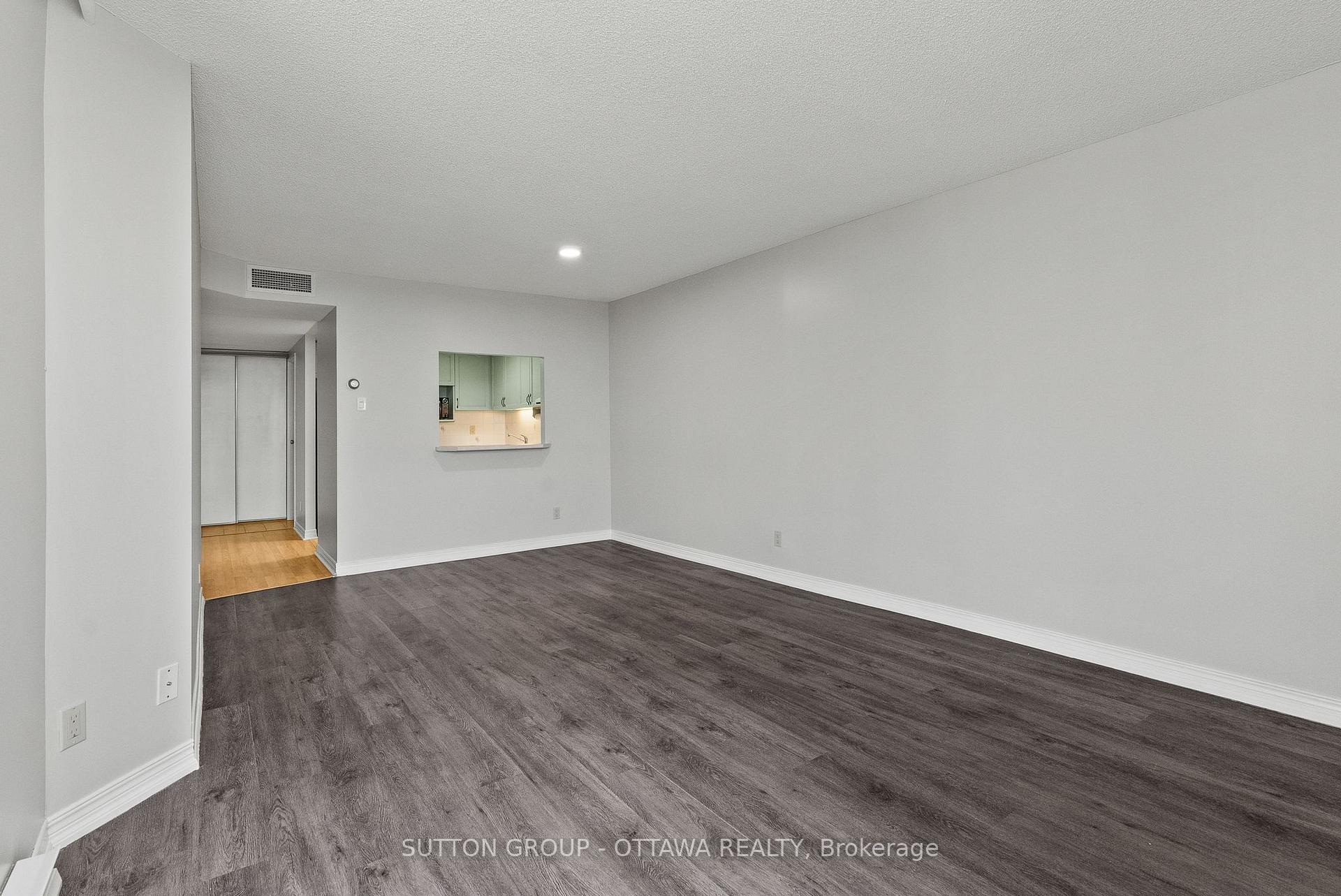 Photo 19 of Unit 917, 100 Grant Carman Drive, Ottawa, Borden Farm/Stewart Farm/Carleton Heights/Parkwood Hills — HOMEH