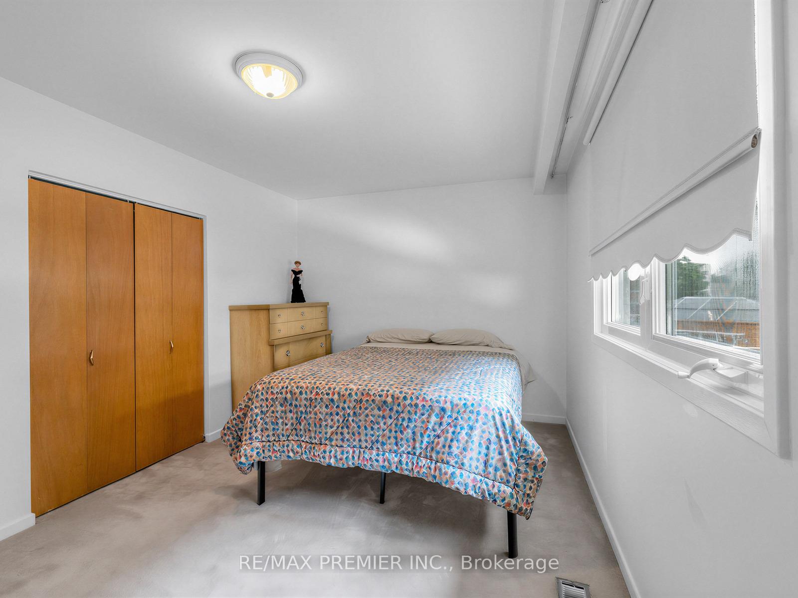 Photo 13 of 12 Goldcrest Boulevard, North York, Rustic — HOMEH
