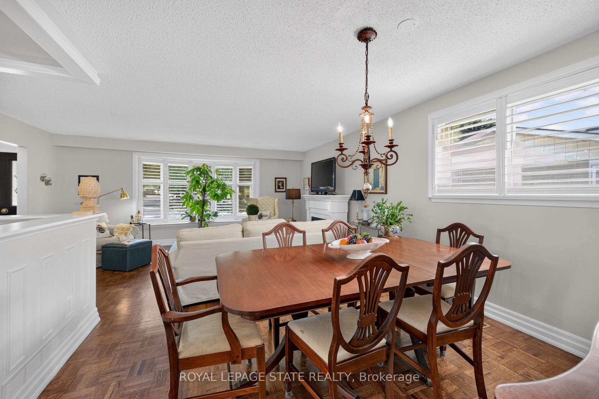 Photo 13 of 1434 Dewbourne Crescent, Burlington, Palmer — HOMEH