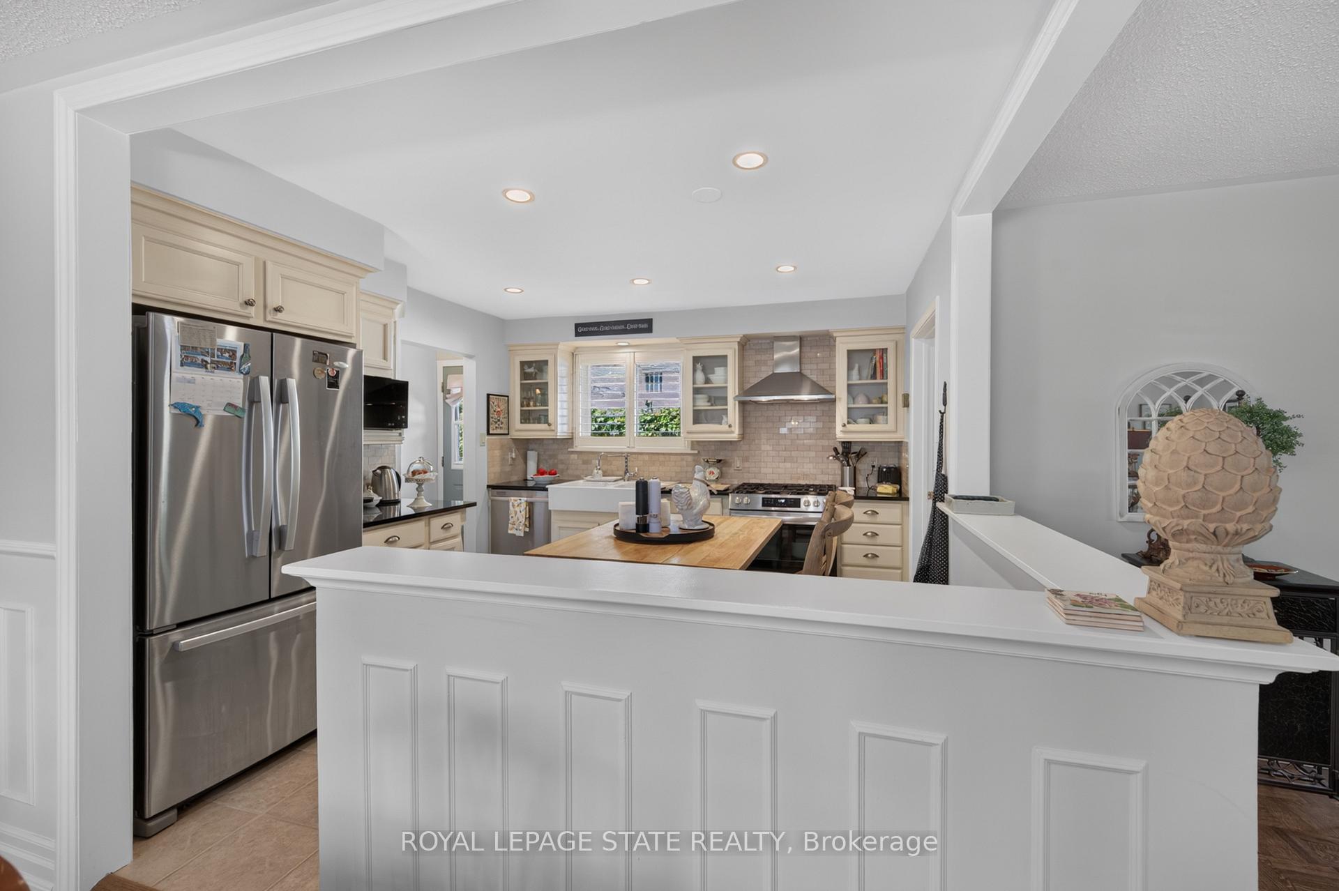 Photo 15 of 1434 Dewbourne Crescent, Burlington, Palmer — HOMEH