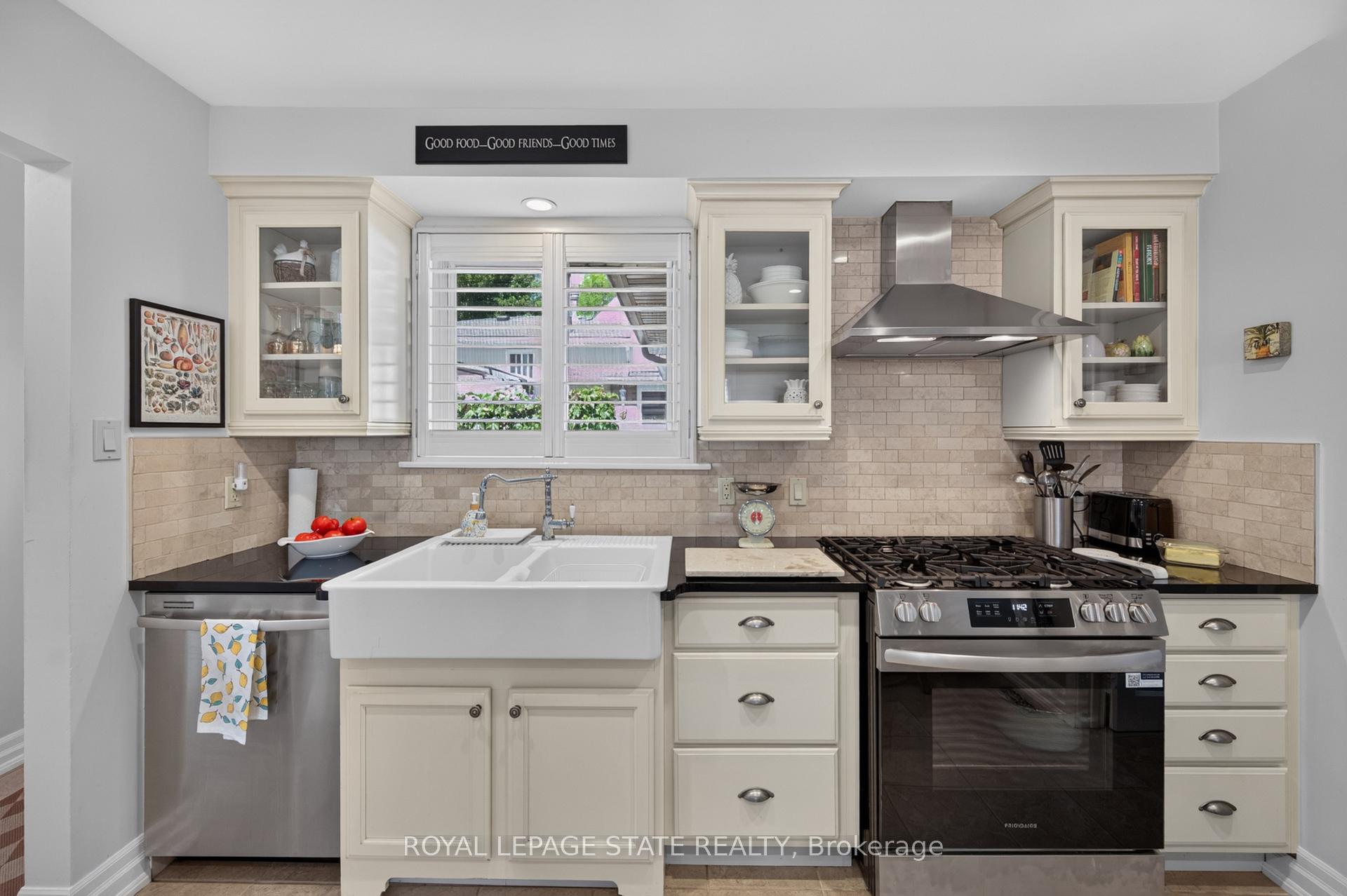 Photo 17 of 1434 Dewbourne Crescent, Burlington, Palmer — HOMEH
