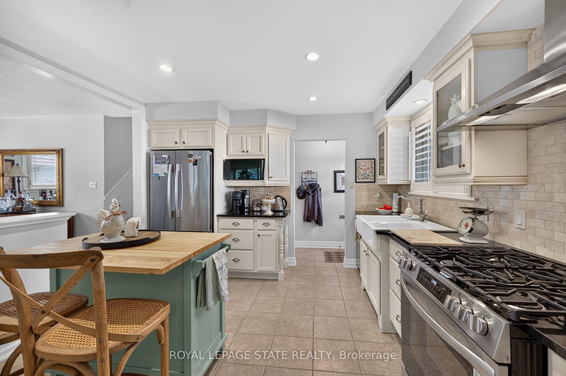 Photo 20 of 1434 Dewbourne Crescent, Burlington, Palmer — HOMEH