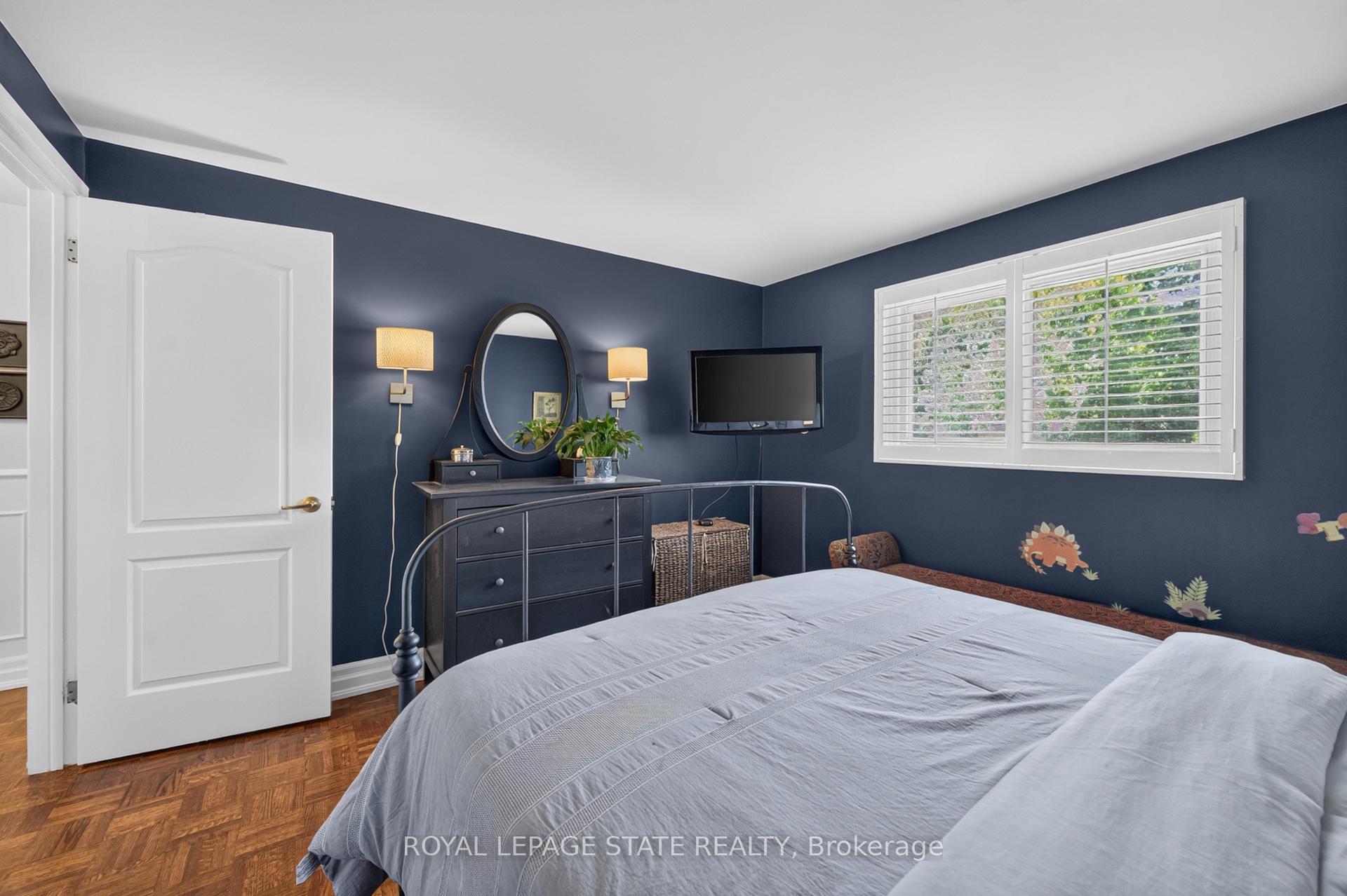 Photo 23 of 1434 Dewbourne Crescent, Burlington, Palmer — HOMEH