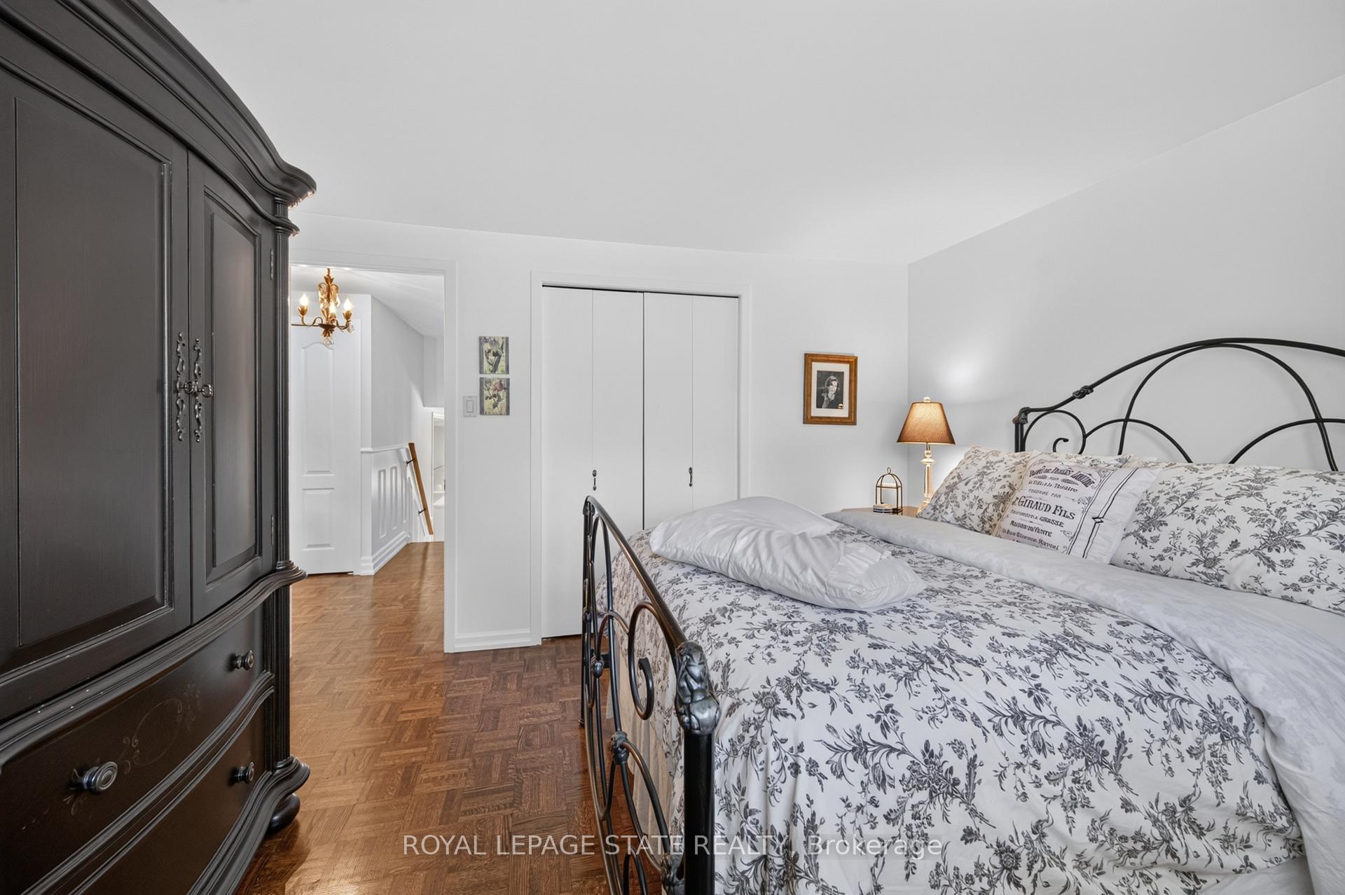 Photo 26 of 1434 Dewbourne Crescent, Burlington, Palmer — HOMEH