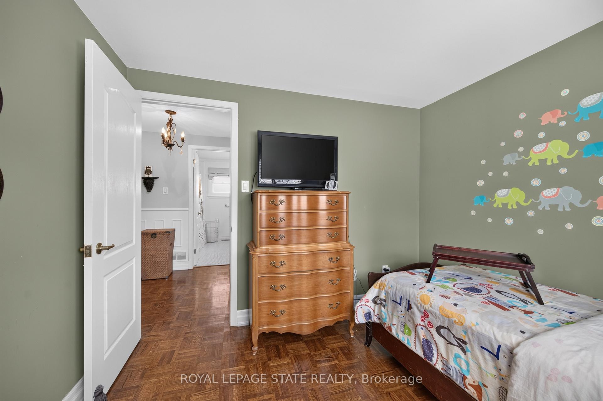 Photo 28 of 1434 Dewbourne Crescent, Burlington, Palmer — HOMEH