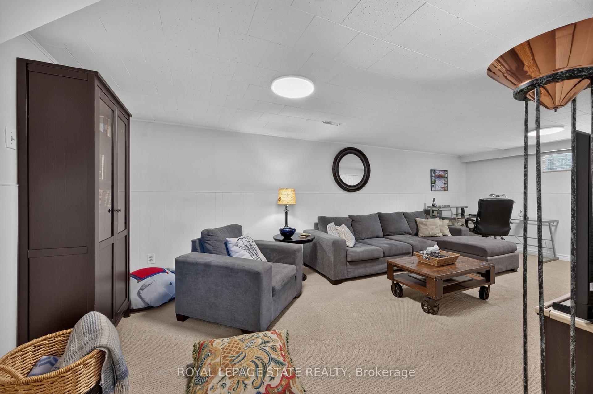 Photo 32 of 1434 Dewbourne Crescent, Burlington, Palmer — HOMEH