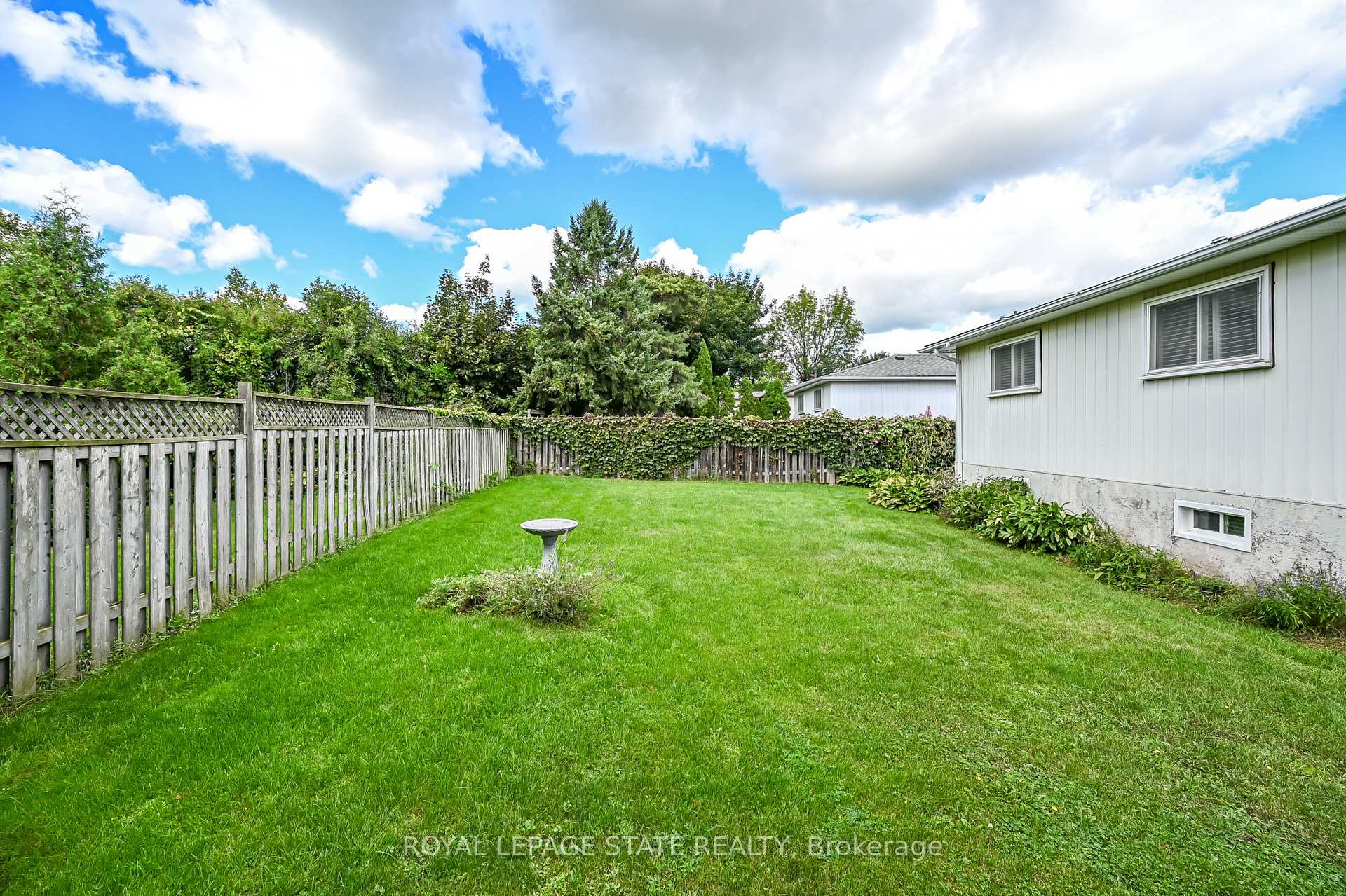 Photo 43 of 1434 Dewbourne Crescent, Burlington, Palmer — HOMEH