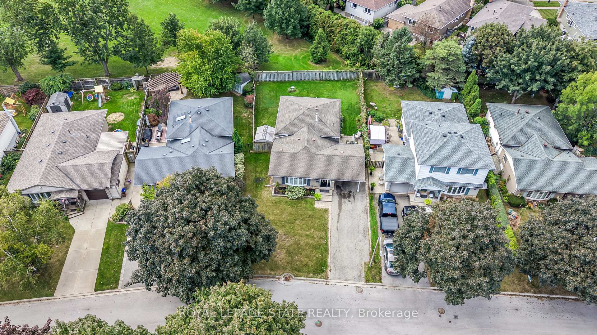 Photo 45 of 1434 Dewbourne Crescent, Burlington, Palmer — HOMEH
