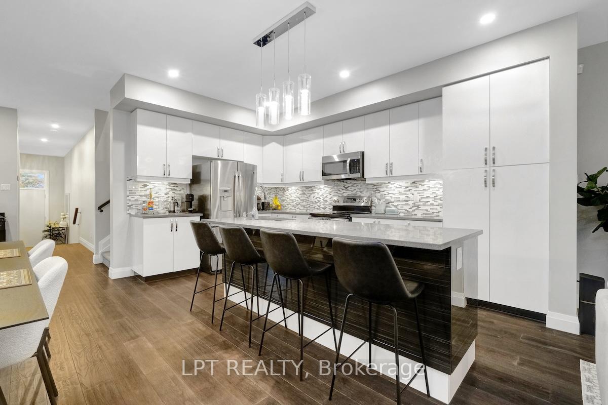 Photo 9 of 319 Glynn Avenue, Ottawa, Overbrook/Castle Heights — HOMEH