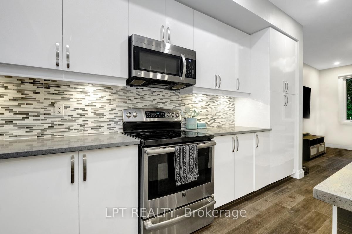 Photo 12 of 319 Glynn Avenue, Ottawa, Overbrook/Castle Heights — HOMEH