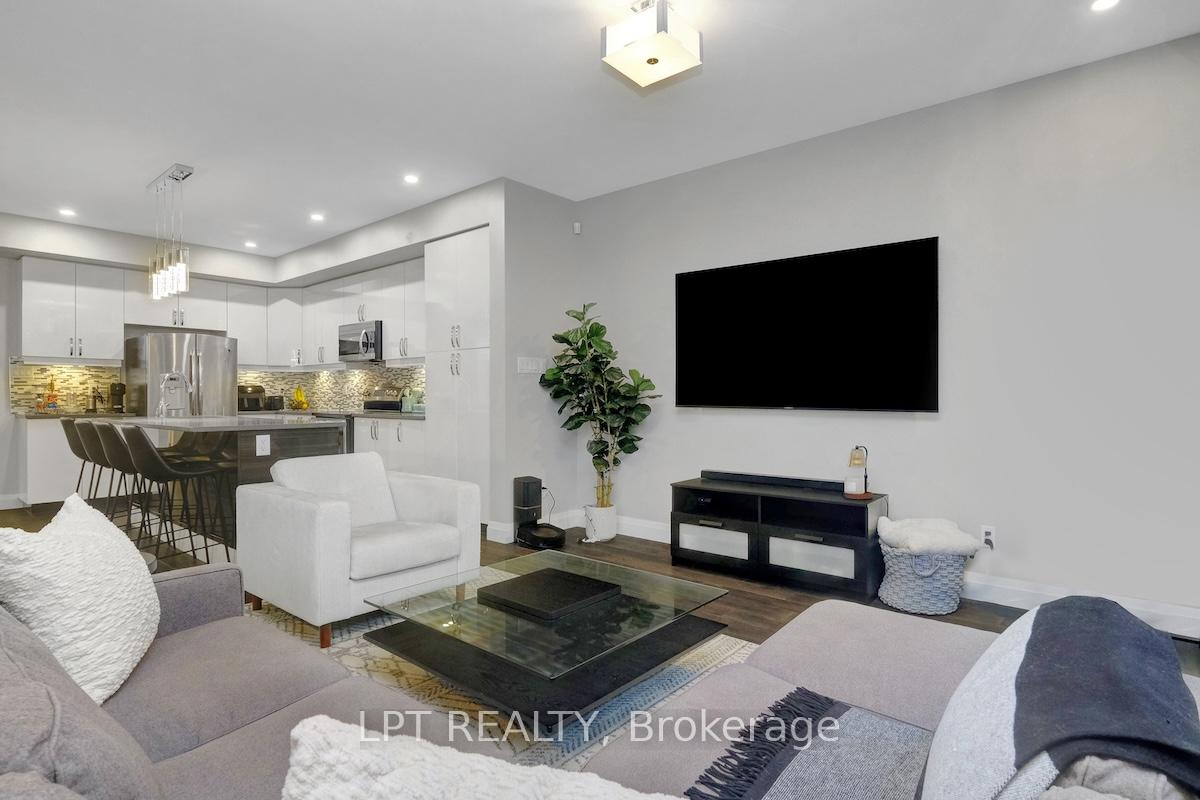 Photo 16 of 319 Glynn Avenue, Ottawa, Overbrook/Castle Heights — HOMEH