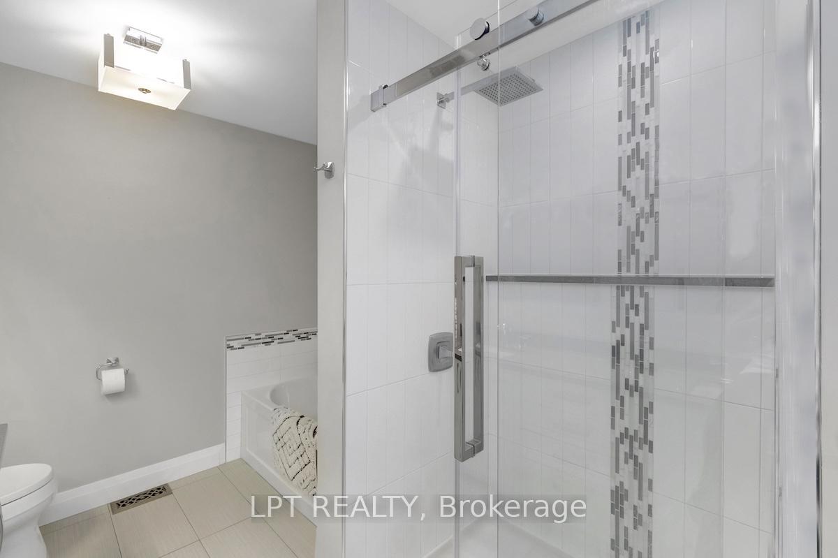 Photo 23 of 319 Glynn Avenue, Ottawa, Overbrook/Castle Heights — HOMEH