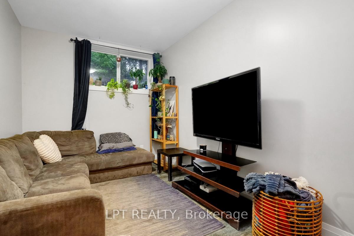 Photo 40 of 319 Glynn Avenue, Ottawa, Overbrook/Castle Heights — HOMEH