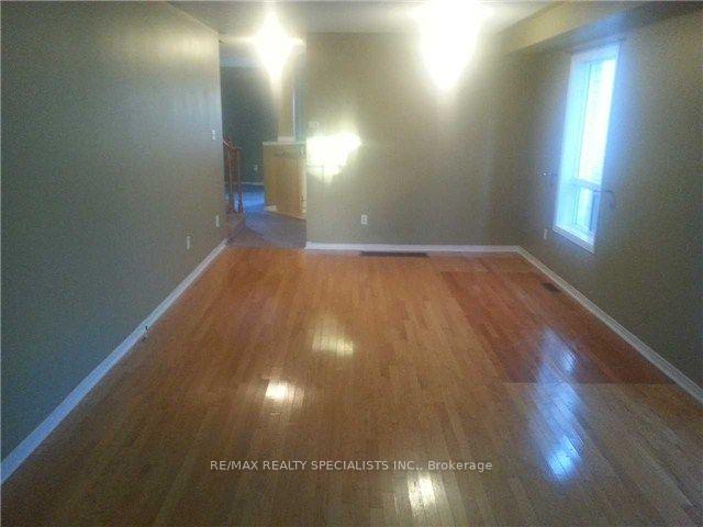 Photo 4 of 28 Fordwich Boulevard, Brampton, Northwest Sandalwood Parkway — HOMEH