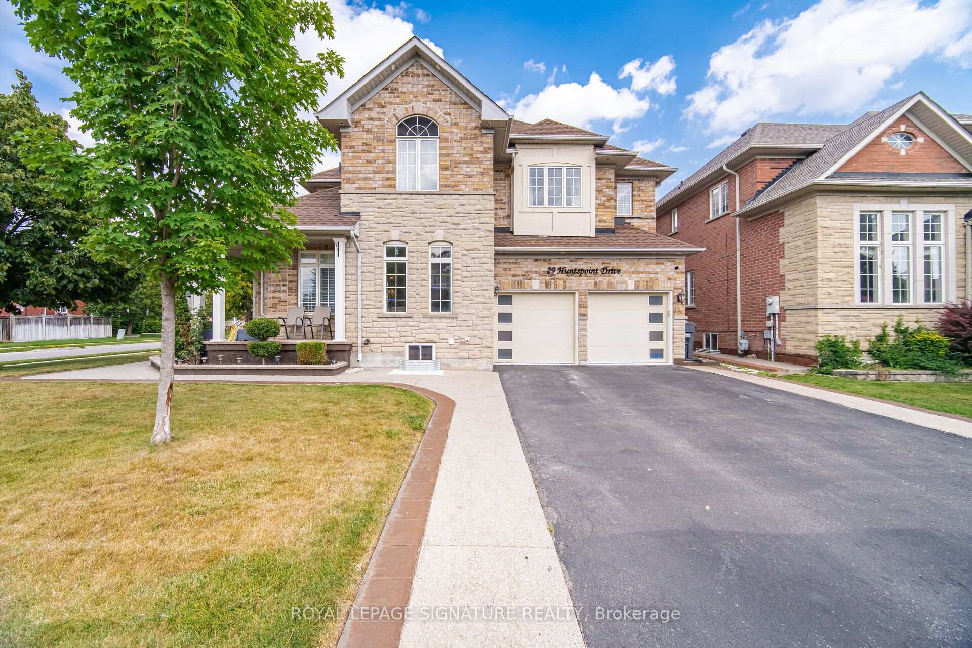 Photo 3 of Unit 1, 29 Huntspoint Drive, Brampton, Bram East — HOMEH