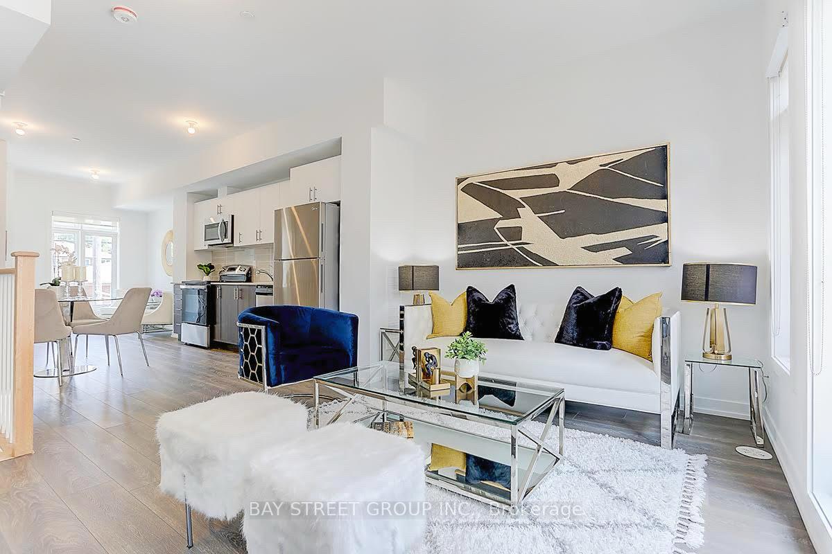 Photo 3 of 76A Tisdale Avenue, North York, Victoria Village — HOMEH