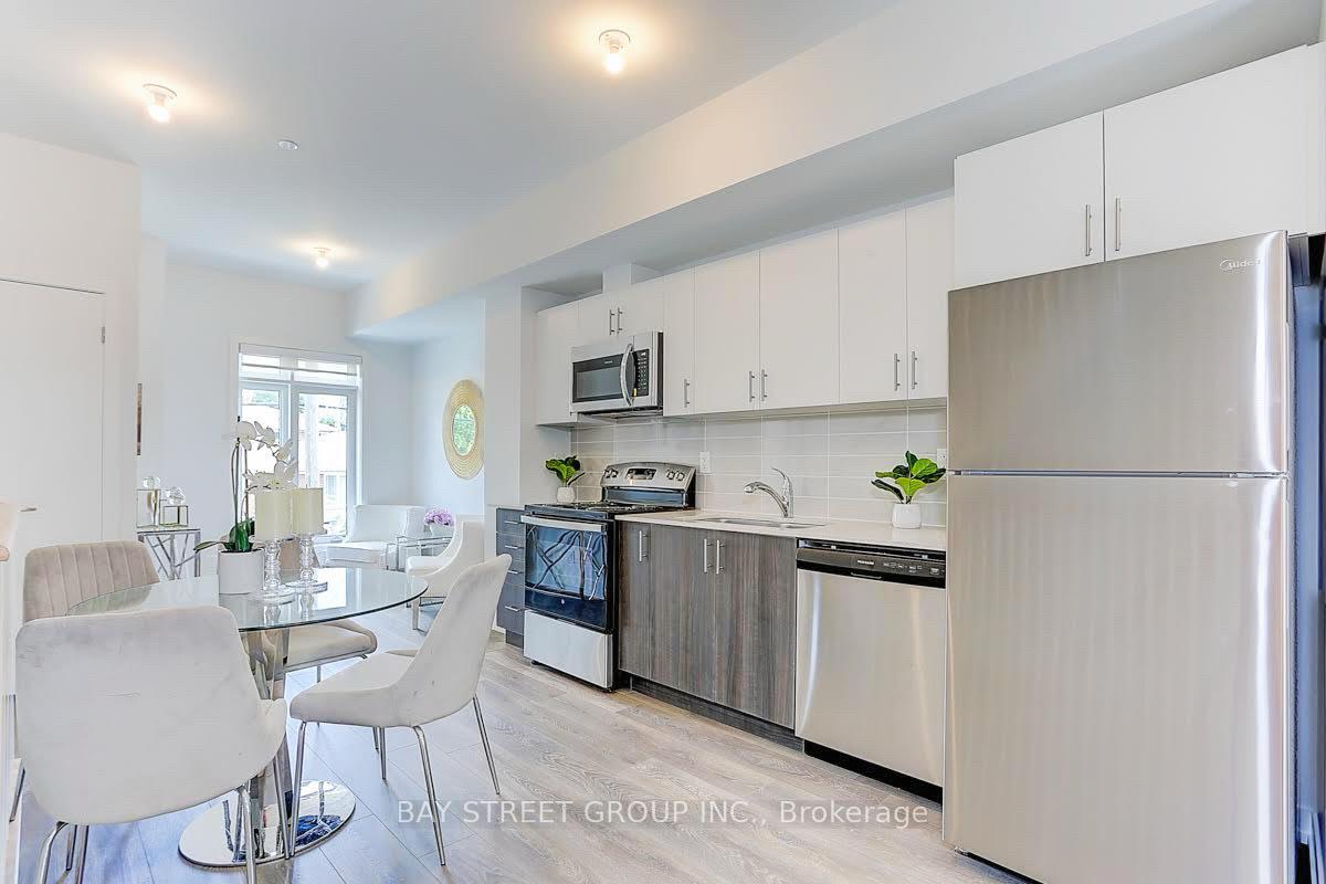 Photo 4 of 76A Tisdale Avenue, North York, Victoria Village — HOMEH