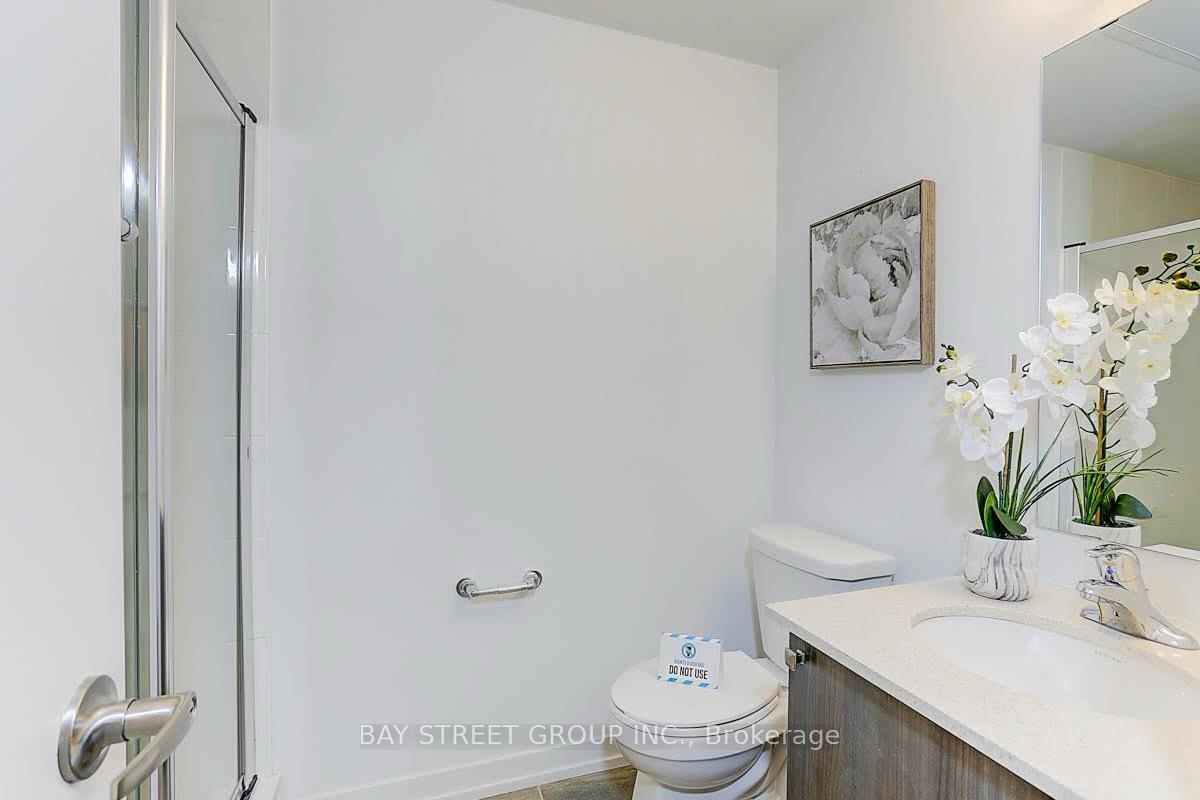 Photo 12 of 76A Tisdale Avenue, North York, Victoria Village — HOMEH