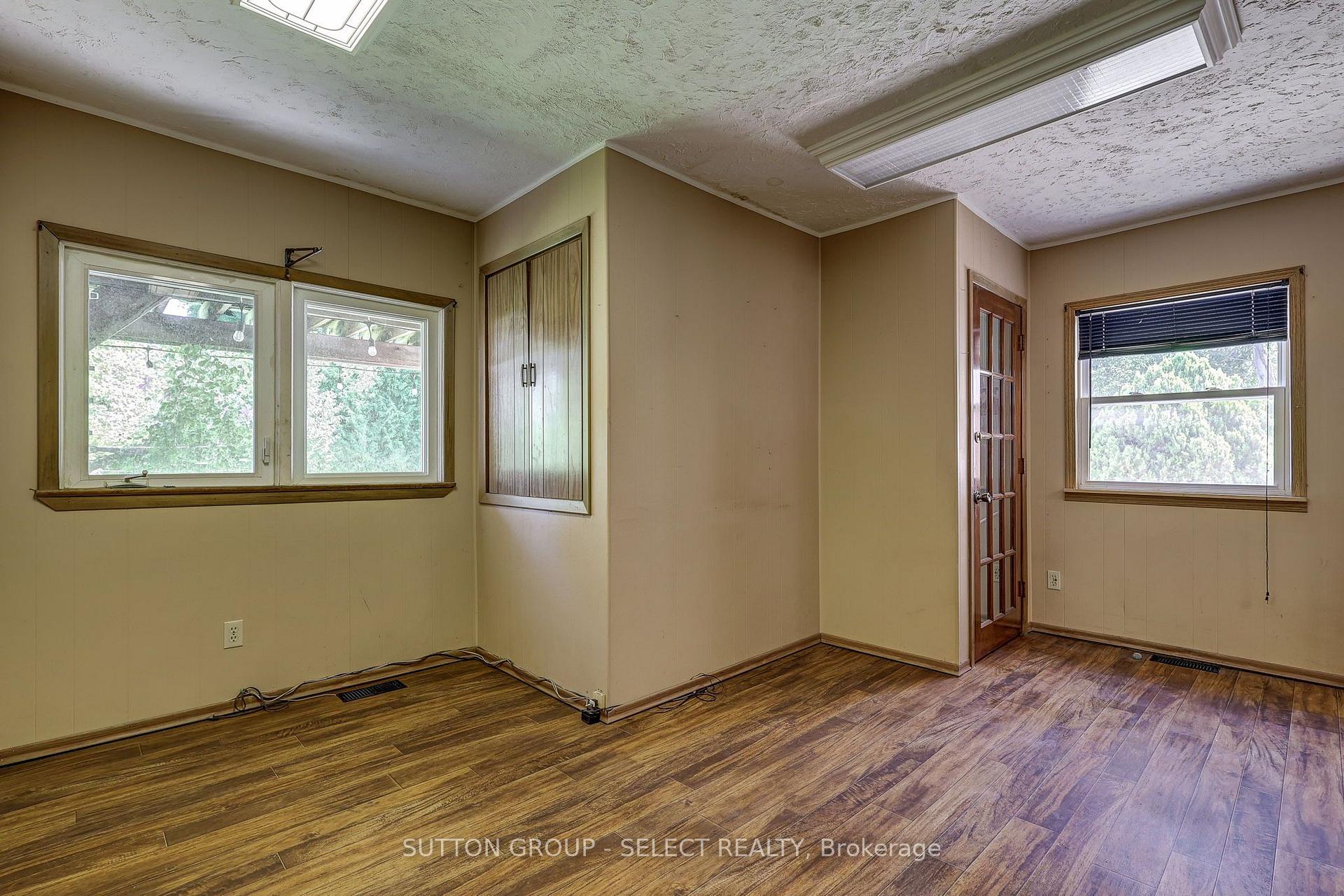 Photo 17 of 107 Roehampton Avenue, London, East D — HOMEH
