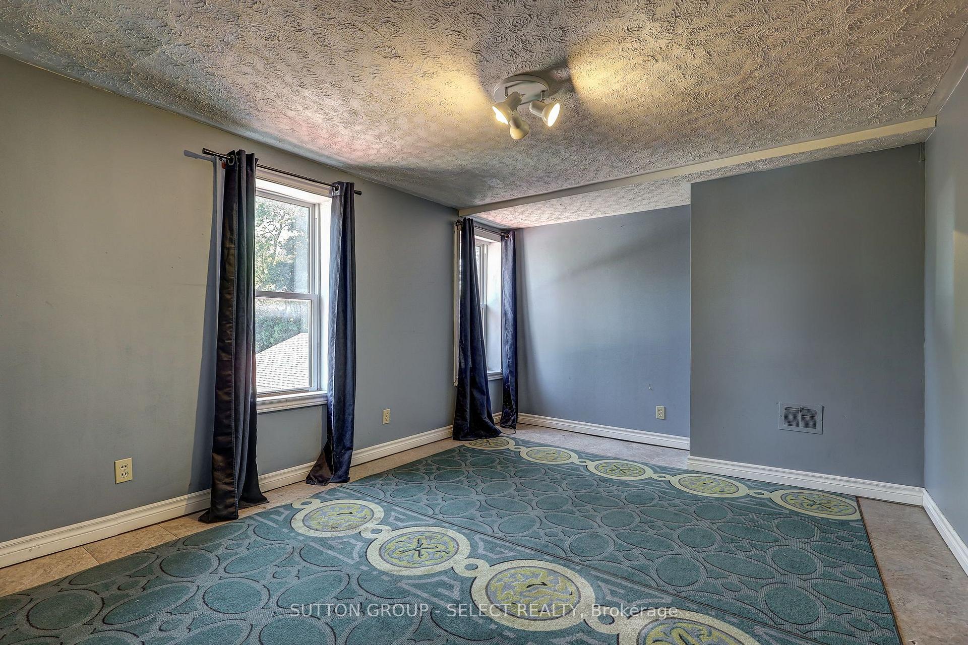 Photo 18 of 107 Roehampton Avenue, London, East D — HOMEH