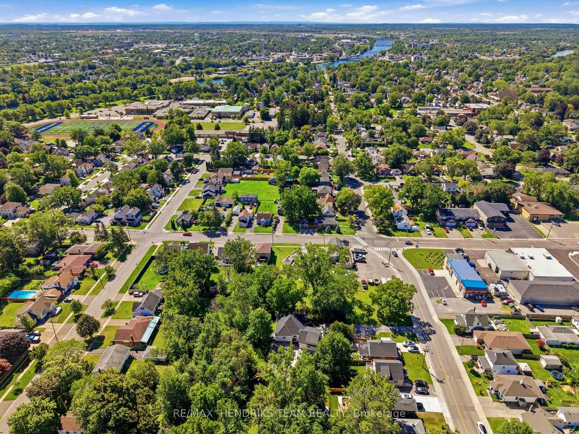 Photo 77 of 310 Aqueduct Street, Welland, N. Welland — HOMEH