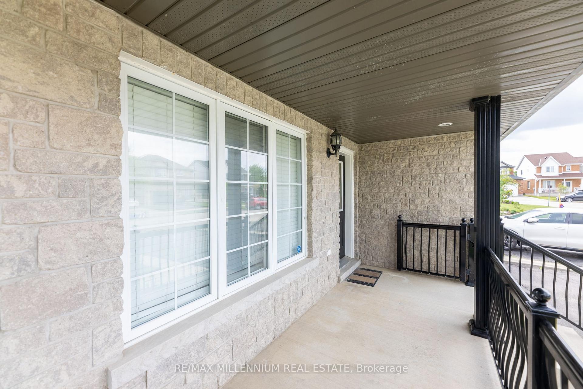 Photo 4 of 7 Graham Crescent, Orangeville — HOMEH