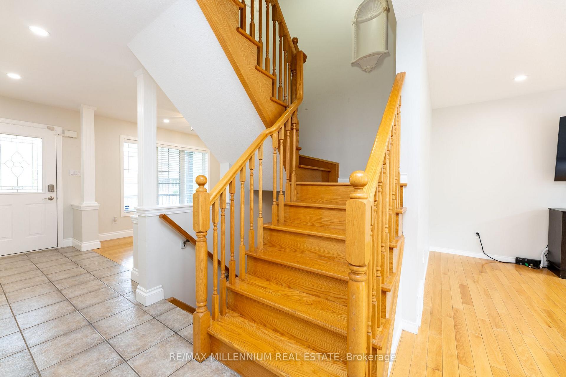Photo 11 of 7 Graham Crescent, Orangeville — HOMEH