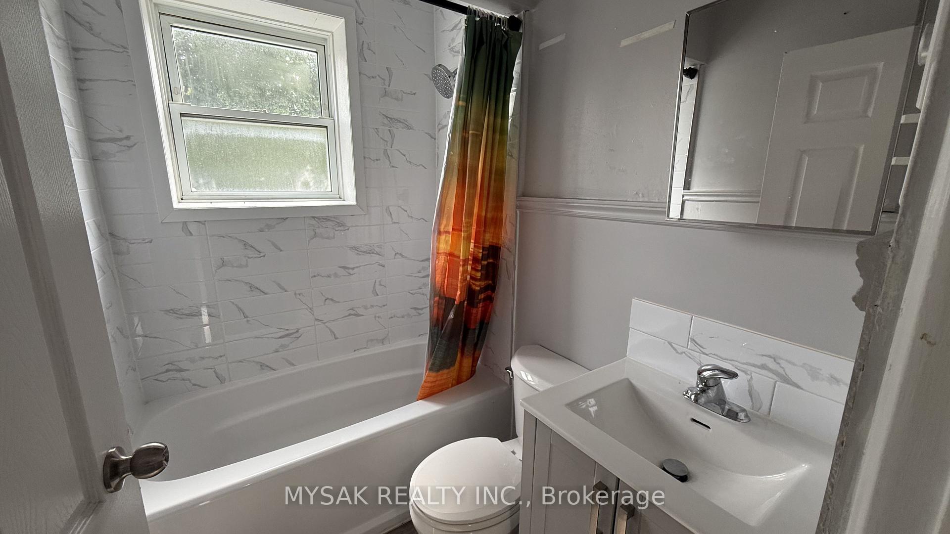 Photo 8 of 106 Lorne Avenue, Chatham-Kent, Chatham — HOMEH