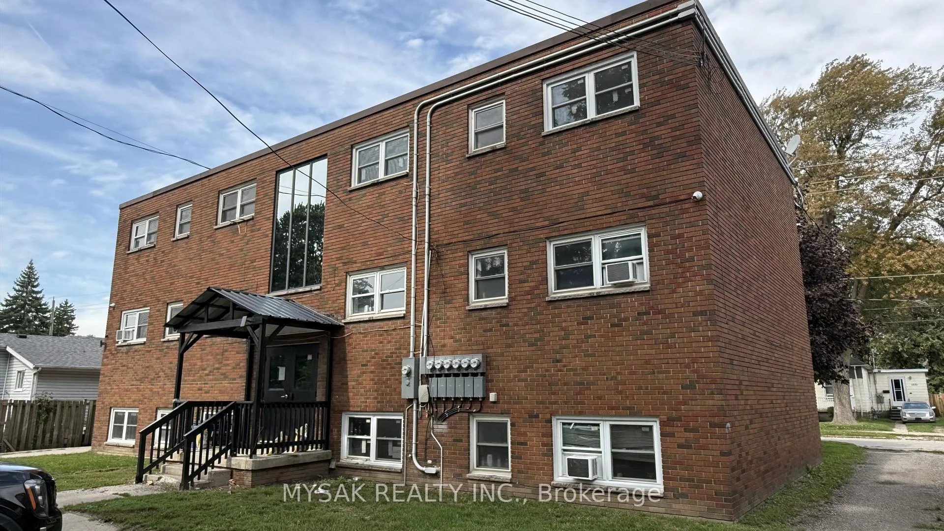 Photo 16 of 106 Lorne Avenue, Chatham-Kent, Chatham — HOMEH