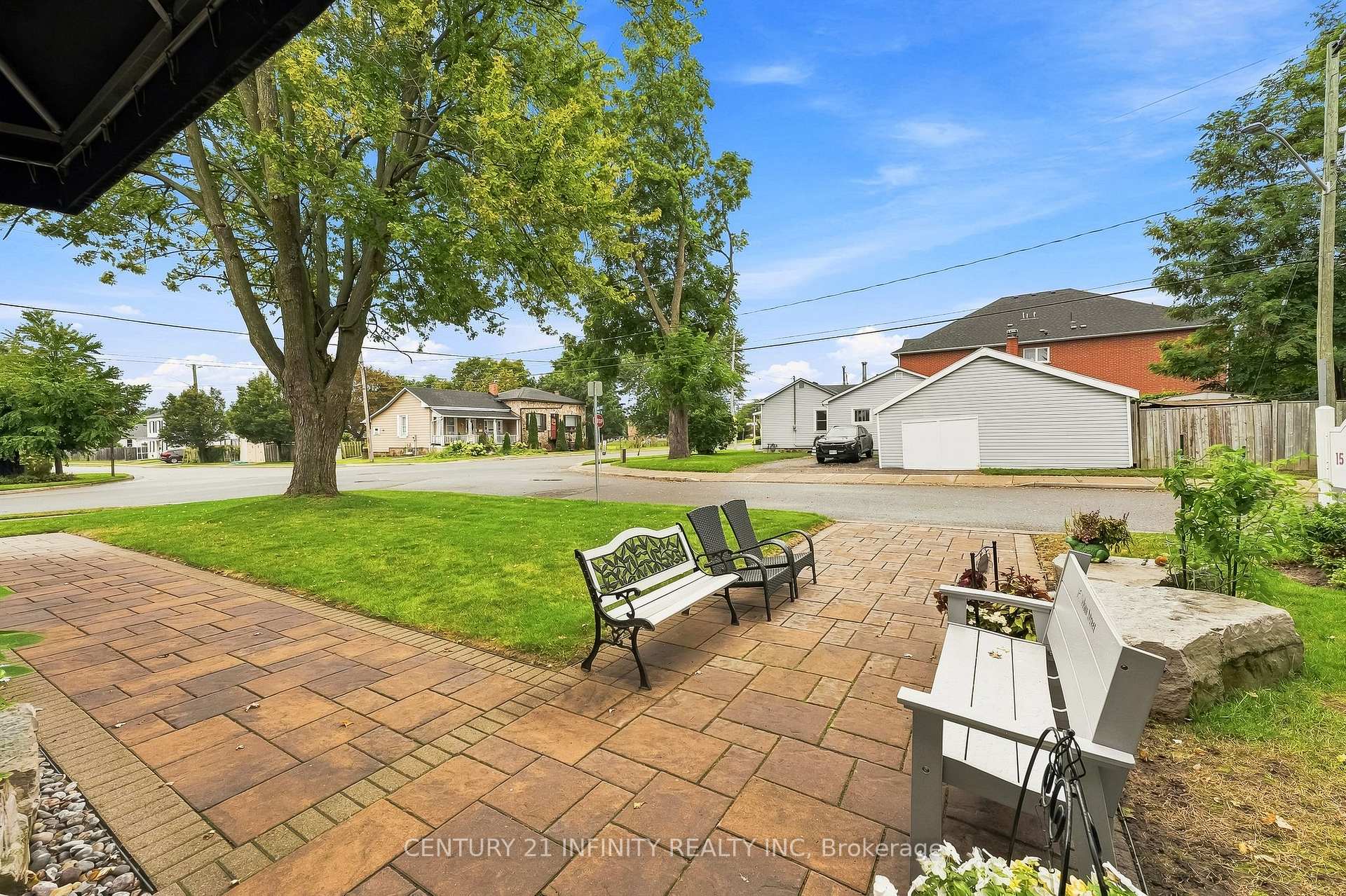 Photo 10 of 15 Nelson Street, Clarington, Bowmanville — HOMEH