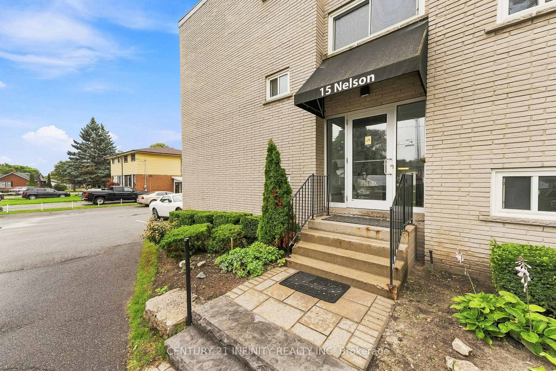 Photo 22 of 15 Nelson Street, Clarington, Bowmanville — HOMEH
