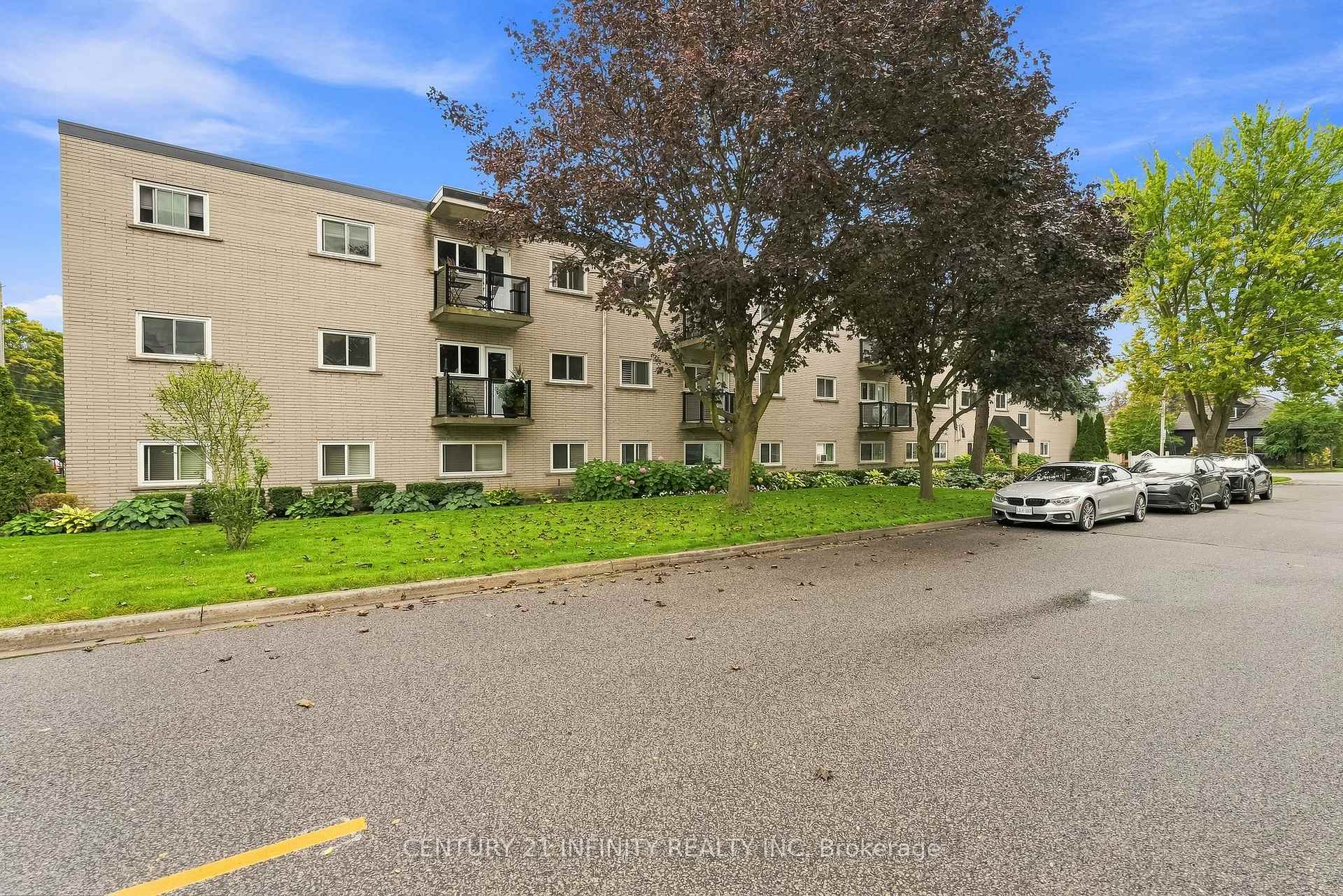 Photo 25 of 15 Nelson Street, Clarington, Bowmanville — HOMEH