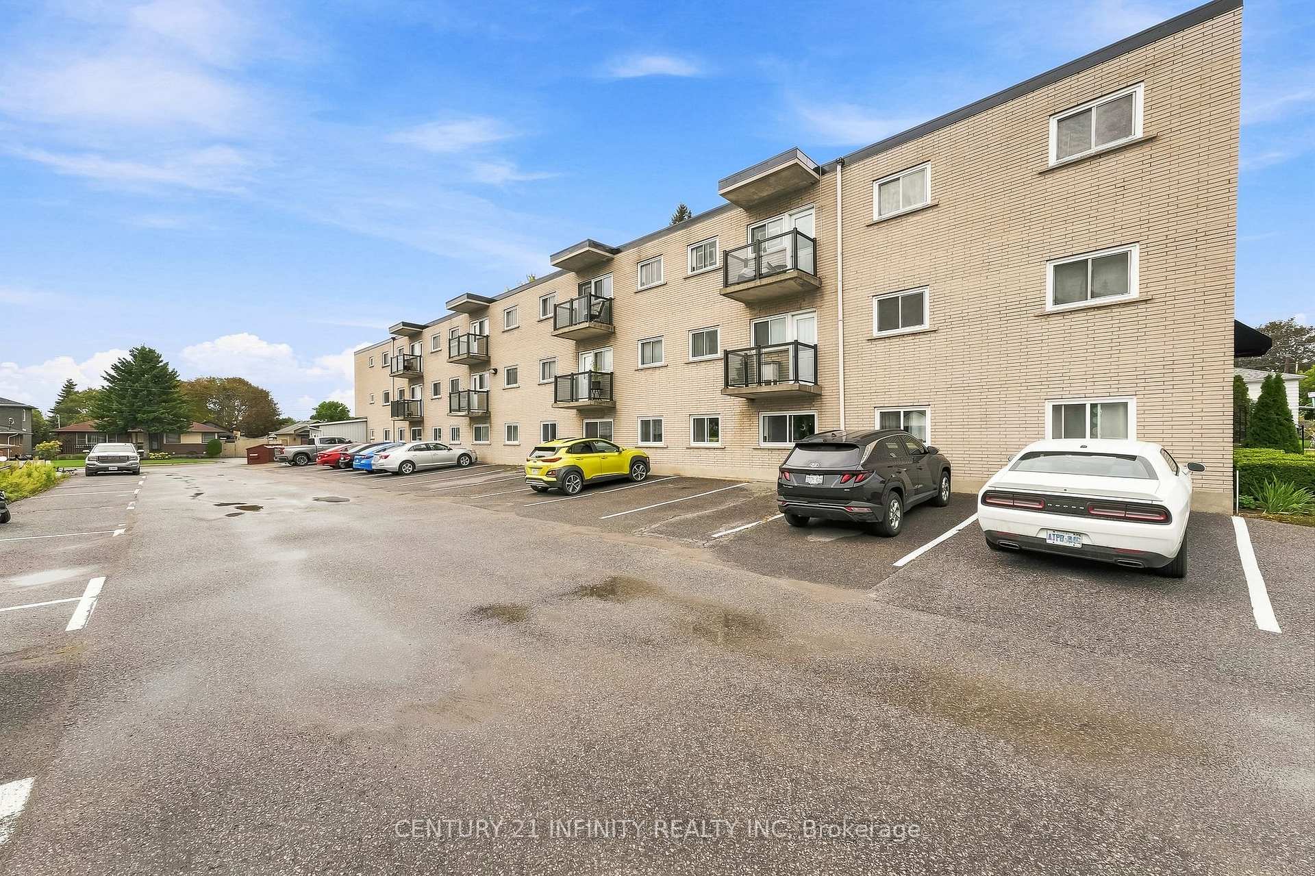 Photo 26 of 15 Nelson Street, Clarington, Bowmanville — HOMEH