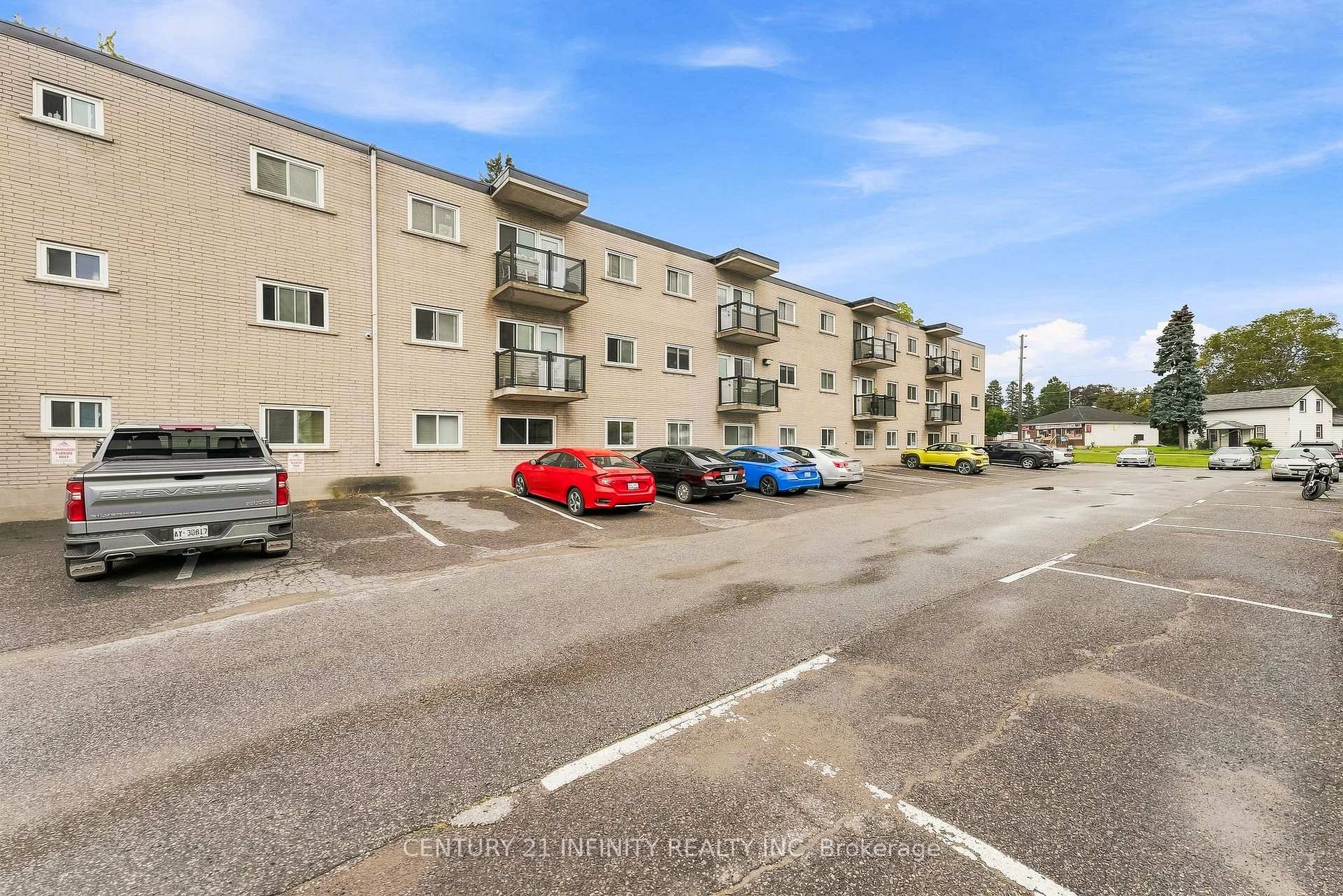 Photo 27 of 15 Nelson Street, Clarington, Bowmanville — HOMEH