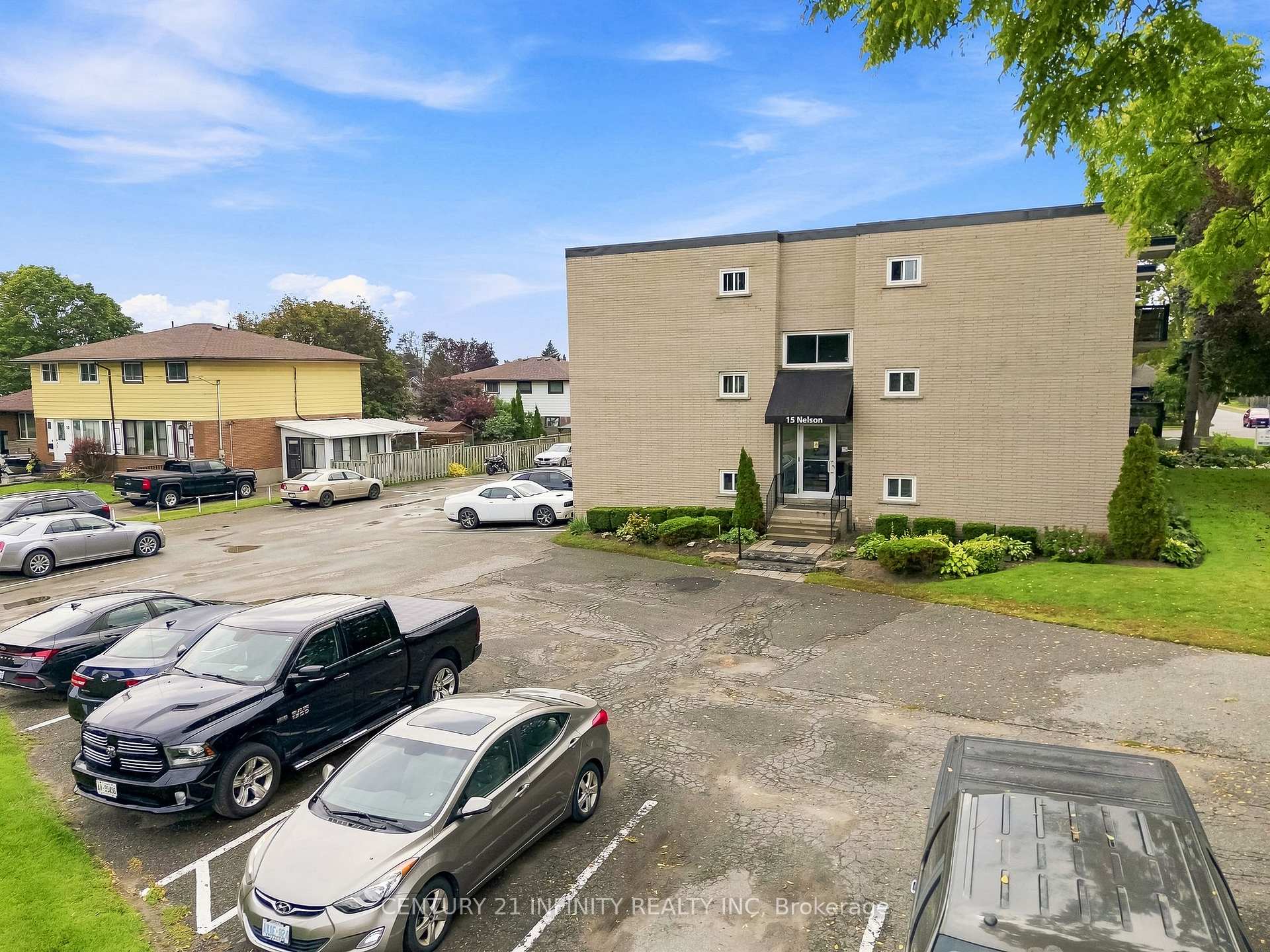 Photo 29 of 15 Nelson Street, Clarington, Bowmanville — HOMEH