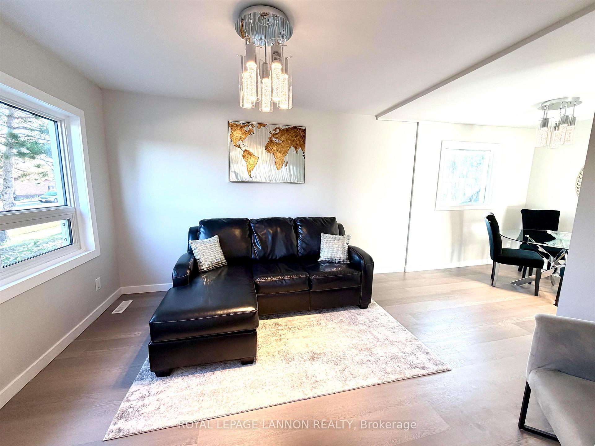 Photo 3 of 330 Arundel Street, Thunder Bay, Current River — HOMEH