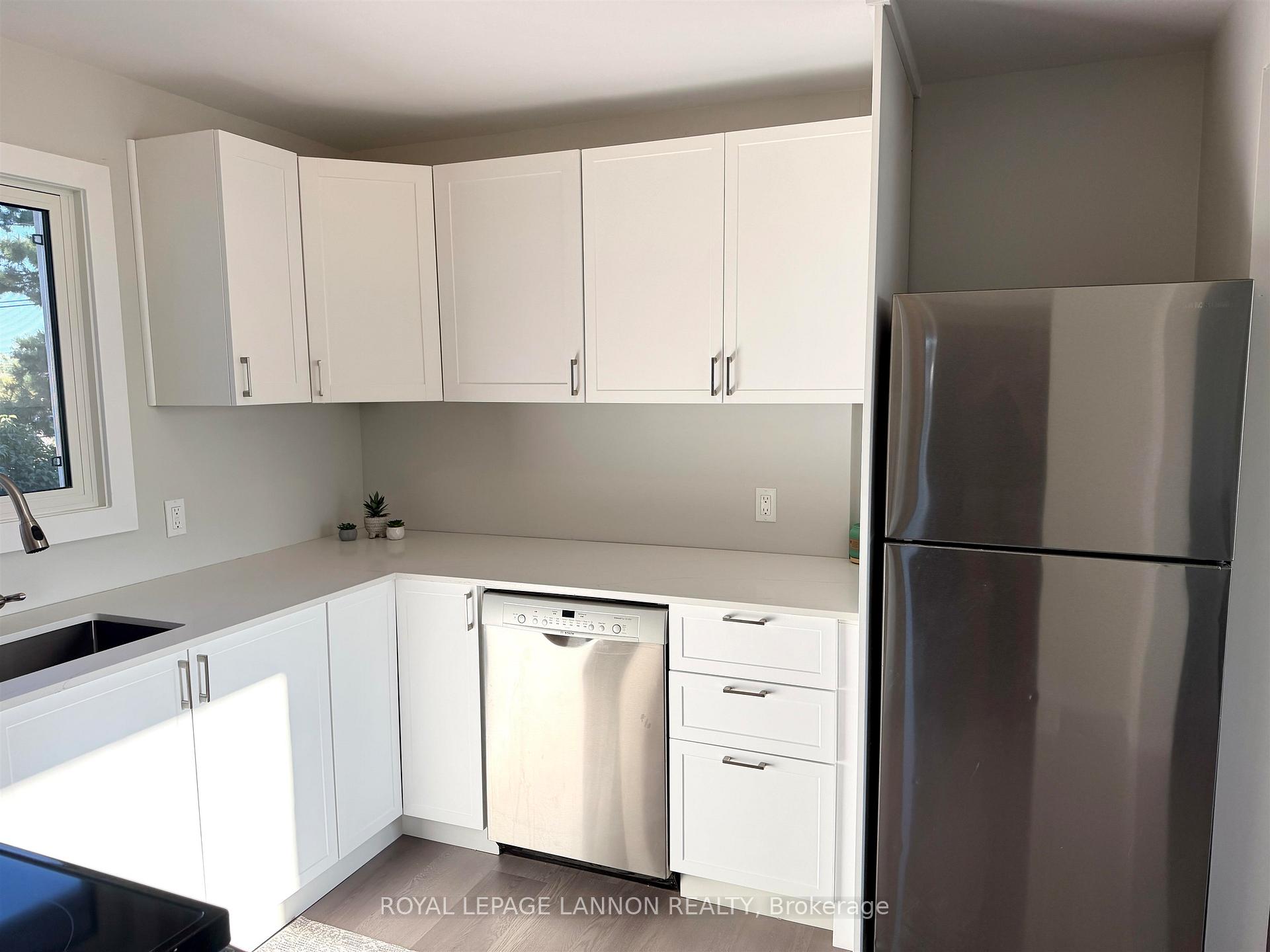 Photo 10 of 330 Arundel Street, Thunder Bay, Current River — HOMEH