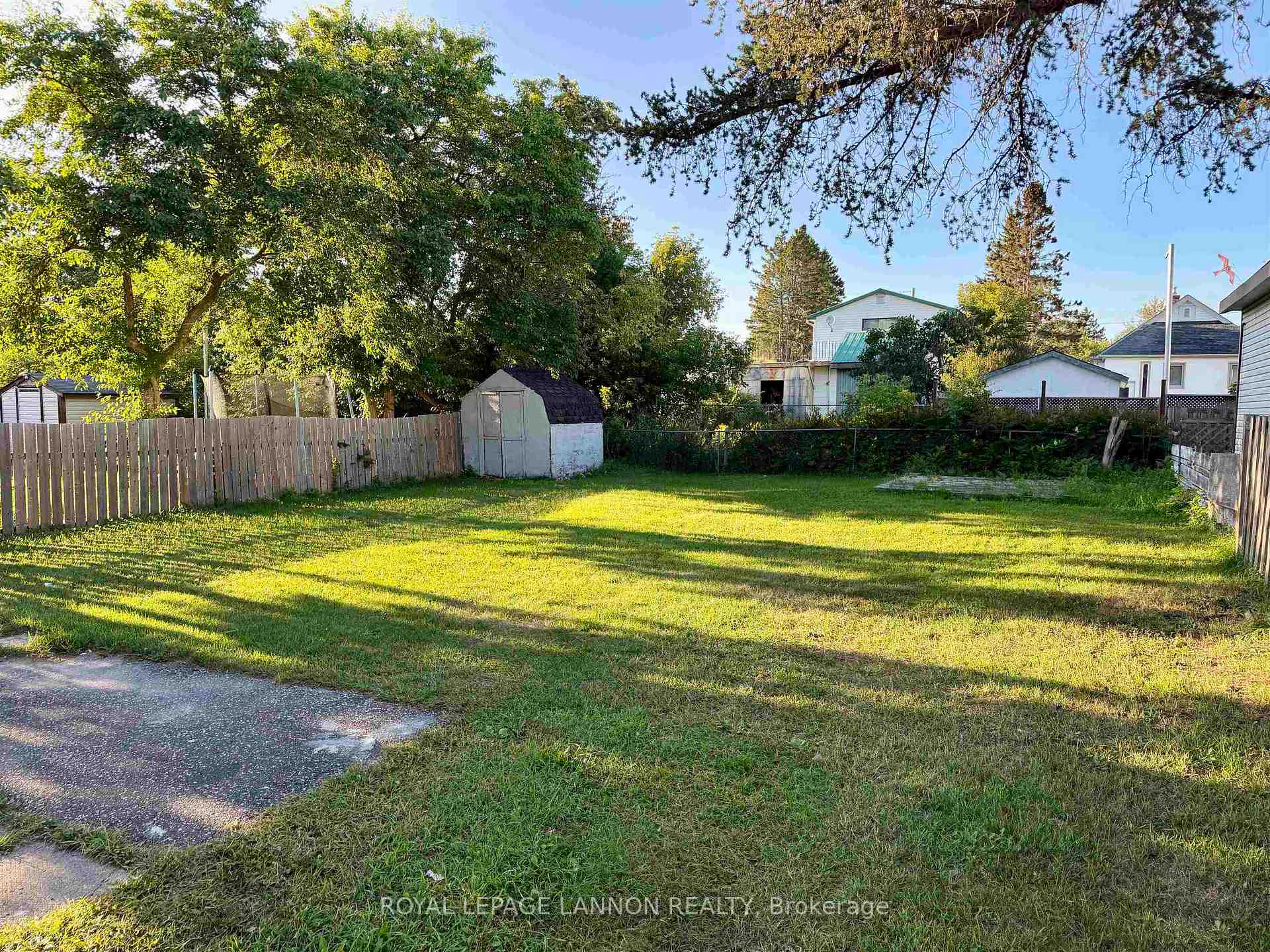 Photo 27 of 330 Arundel Street, Thunder Bay, Current River — HOMEH