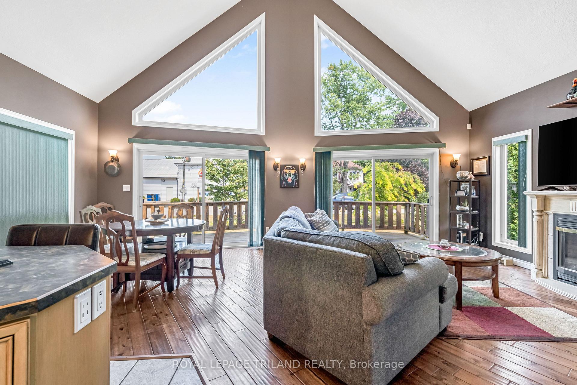 Photo 11 of 23 Durham Street, Newbury — HOMEH