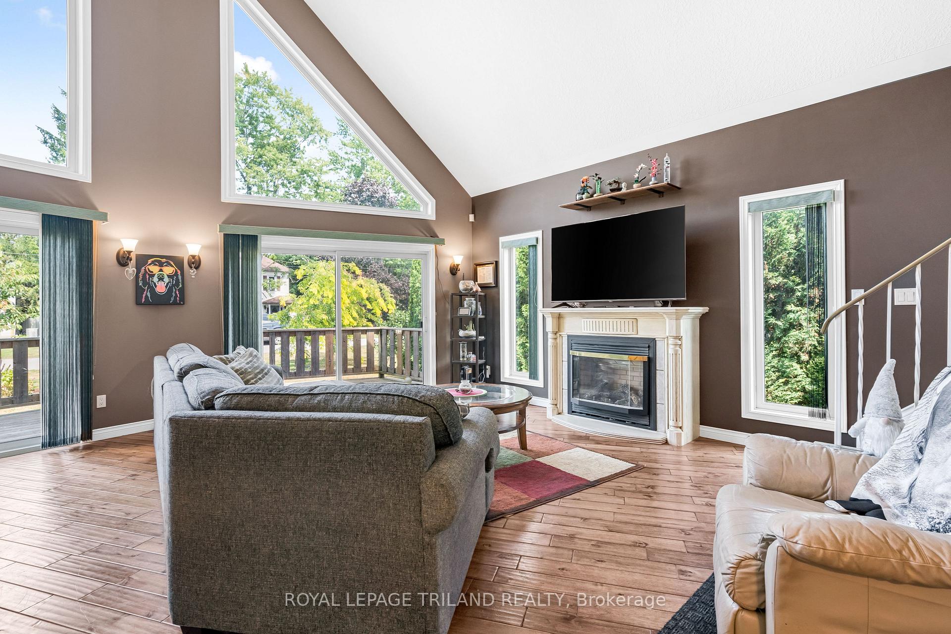 Photo 12 of 23 Durham Street, Newbury — HOMEH