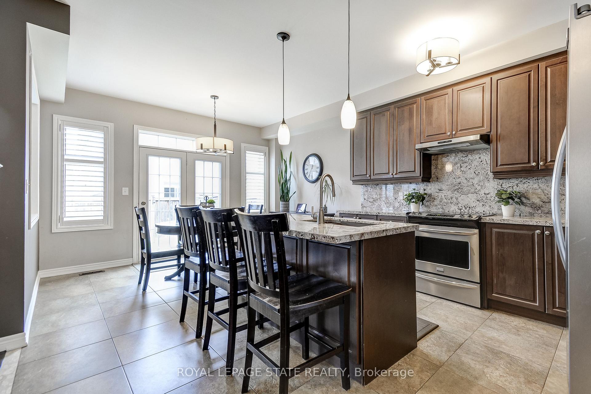 Photo 6 of 23 McKnight Avenue, Hamilton, Waterdown — HOMEH