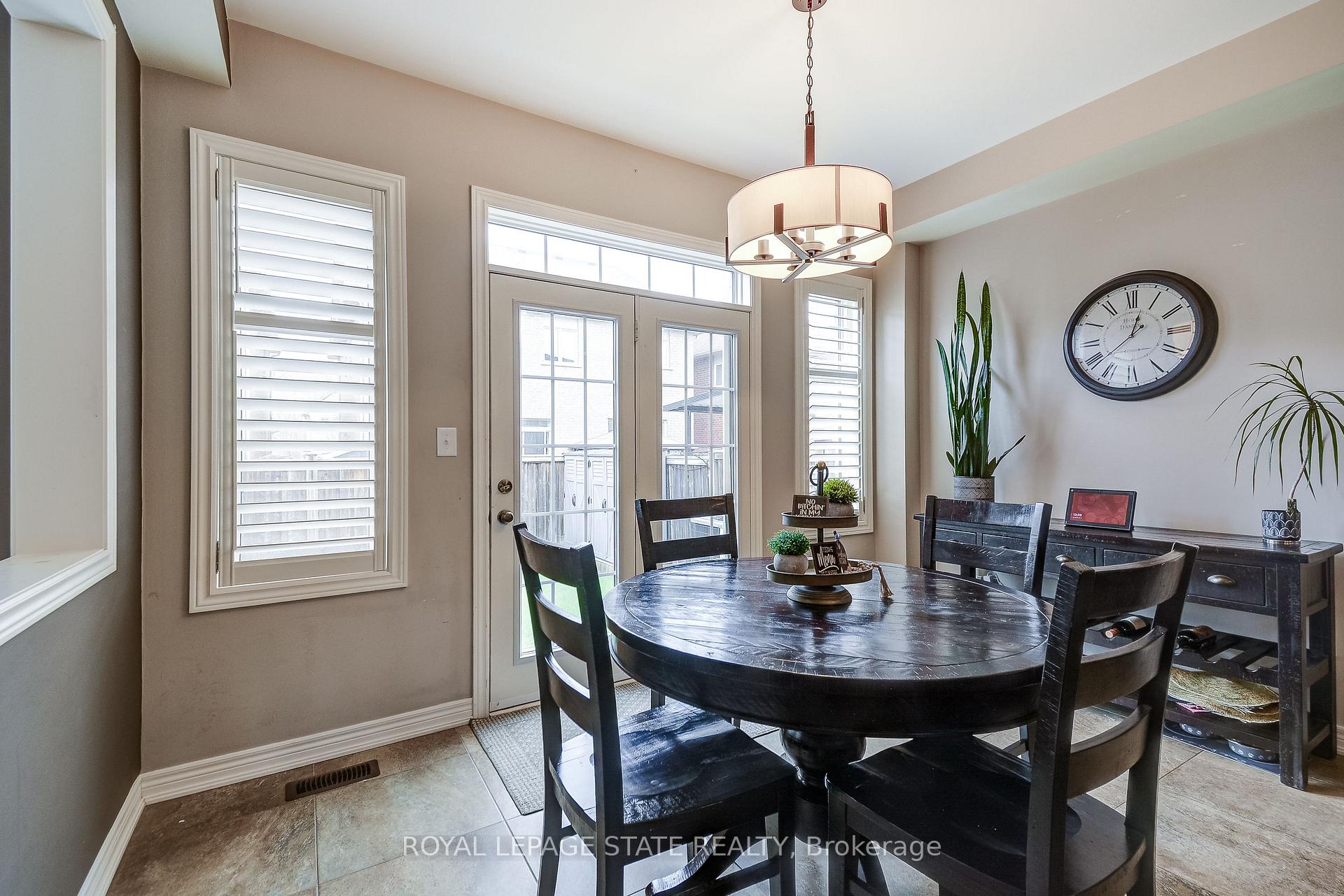 Photo 8 of 23 McKnight Avenue, Hamilton, Waterdown — HOMEH