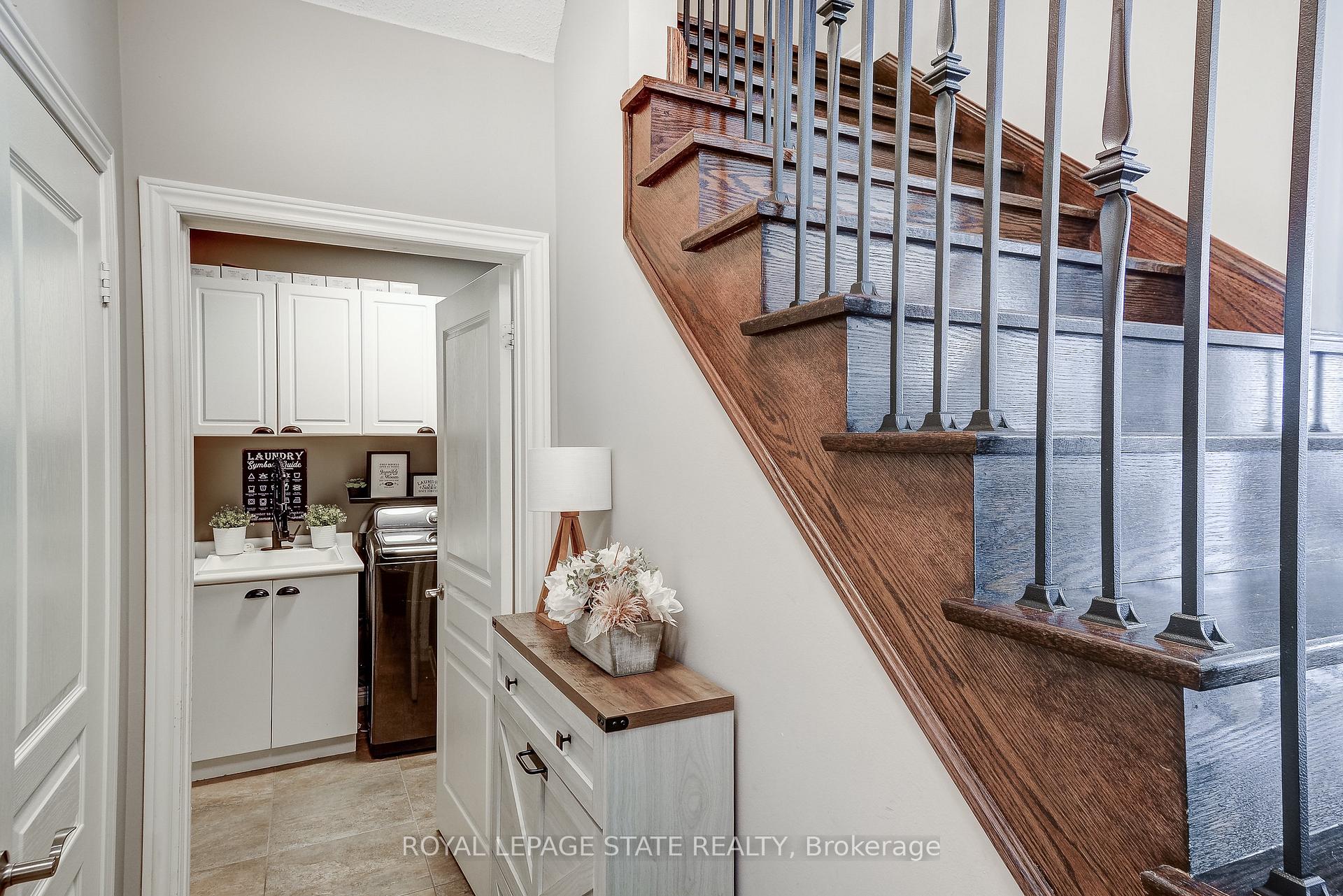 Photo 15 of 23 McKnight Avenue, Hamilton, Waterdown — HOMEH