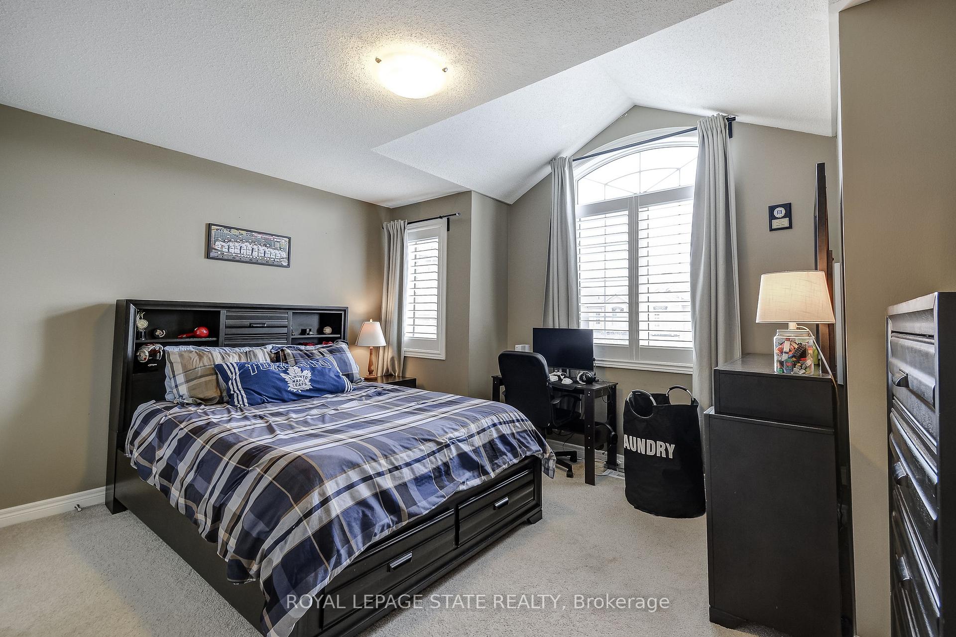 Photo 22 of 23 McKnight Avenue, Hamilton, Waterdown — HOMEH