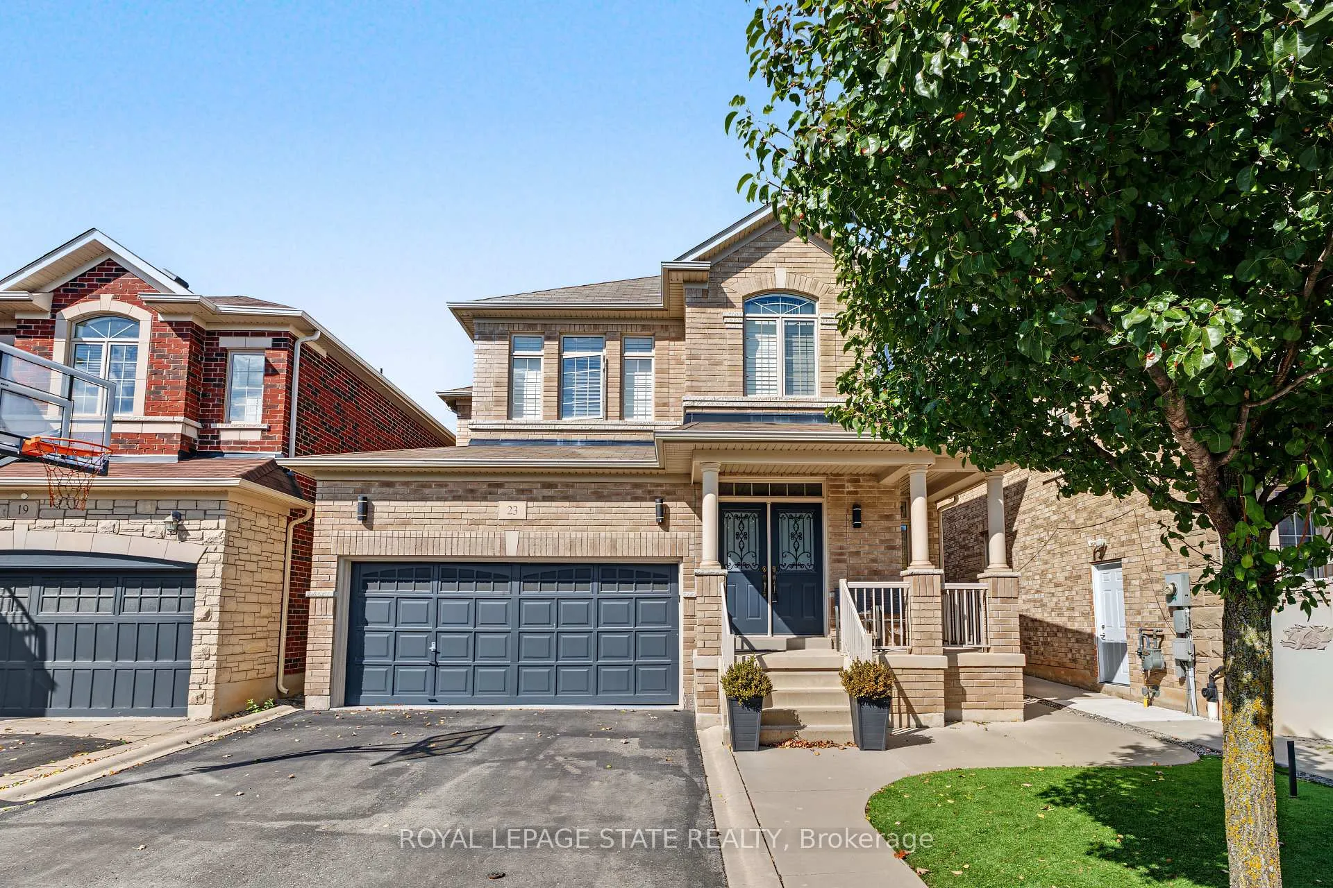 Photo 2 of 23 McKnight Avenue, Hamilton, Waterdown — HOMEH