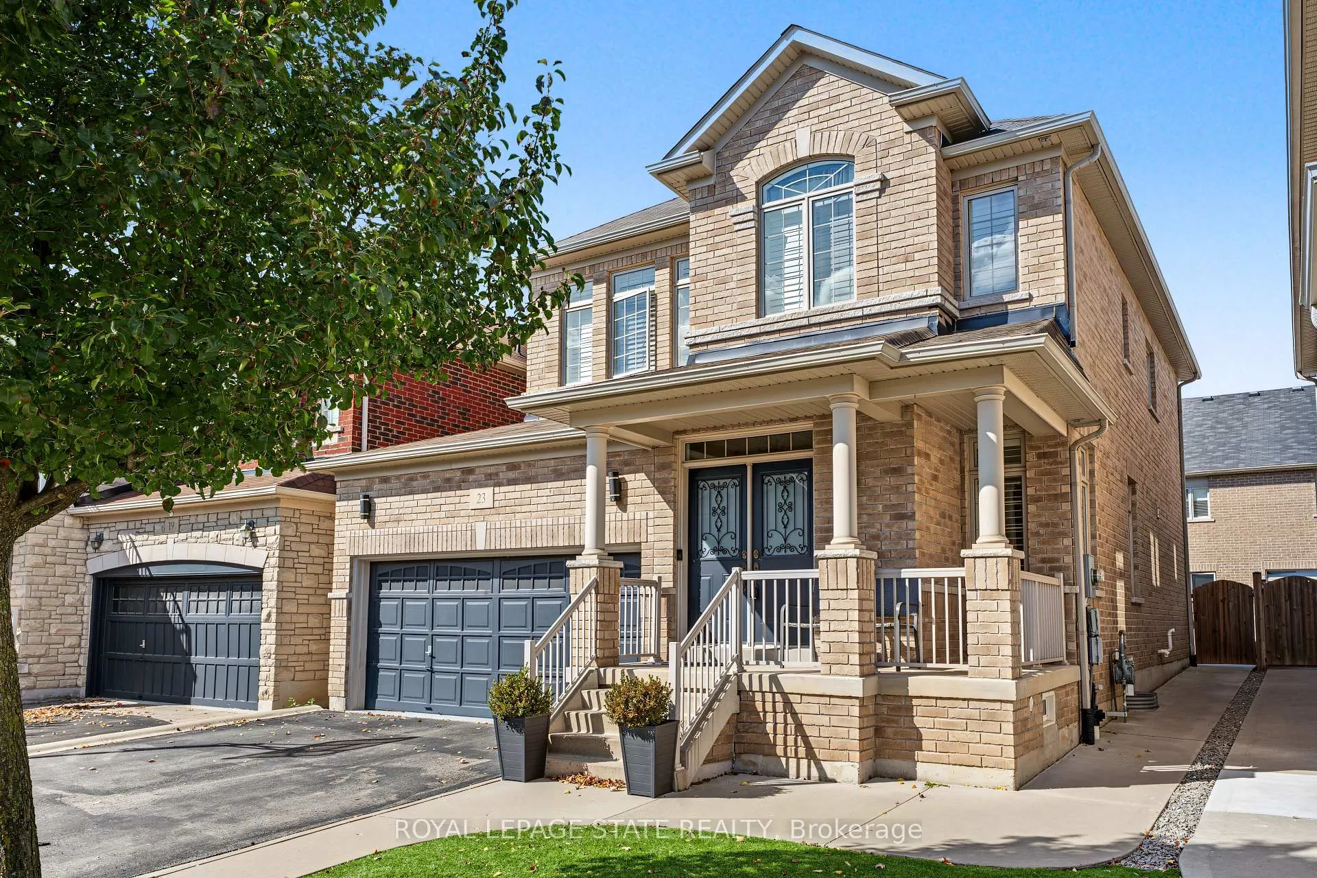Photo 3 of 23 McKnight Avenue, Hamilton, Waterdown — HOMEH