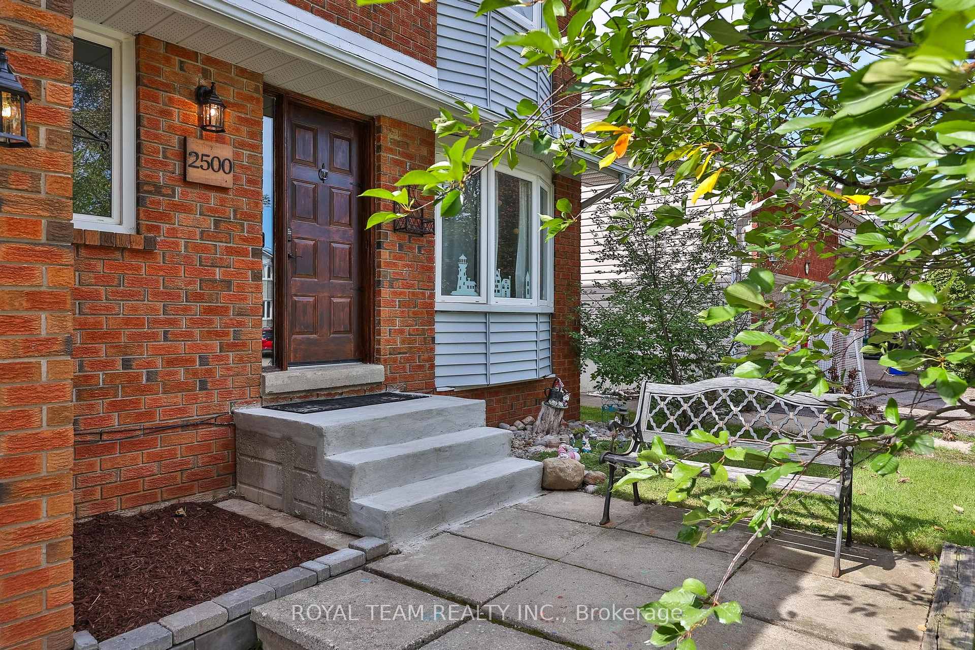 Photo 3 of 2500 Lloyd Street, Innisfil, Alcona — HOMEH